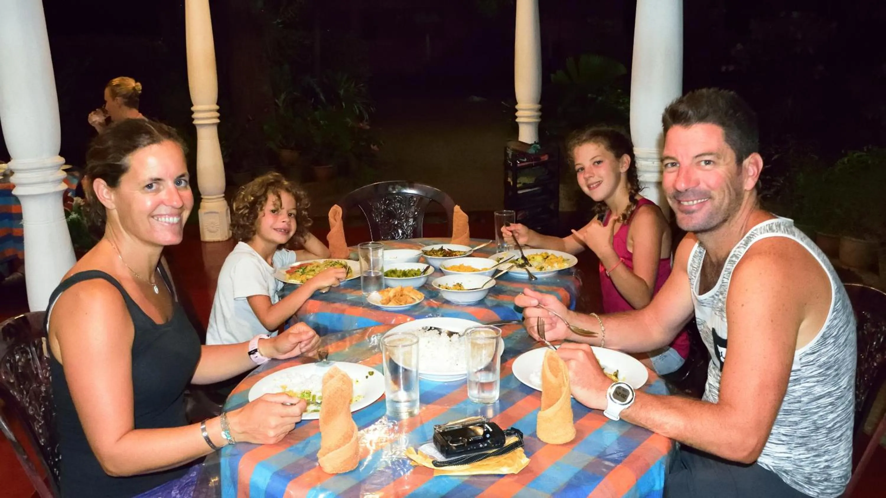 Restaurant/places to eat in Palitha Homestay