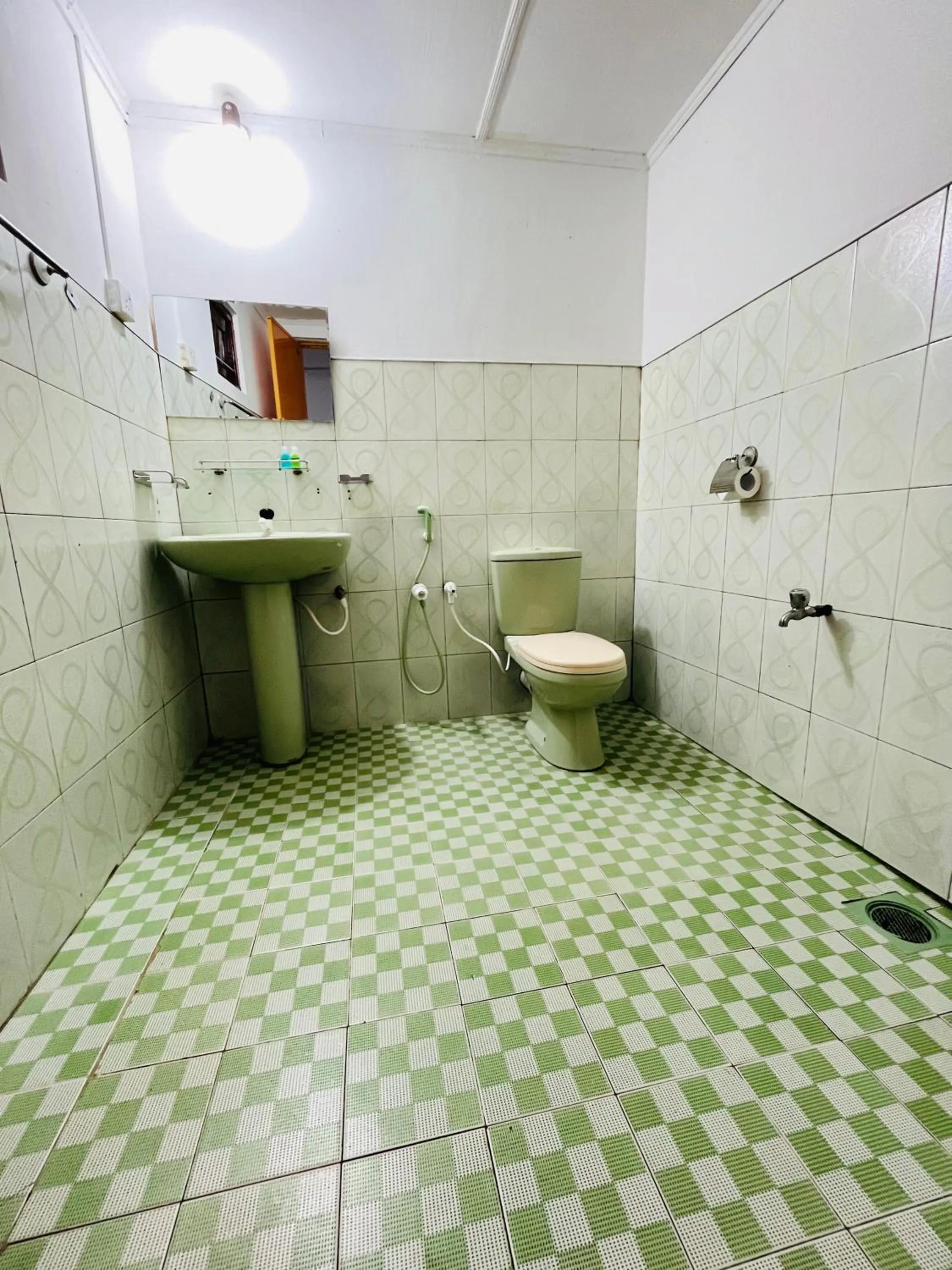 Bathroom in Palitha Homestay