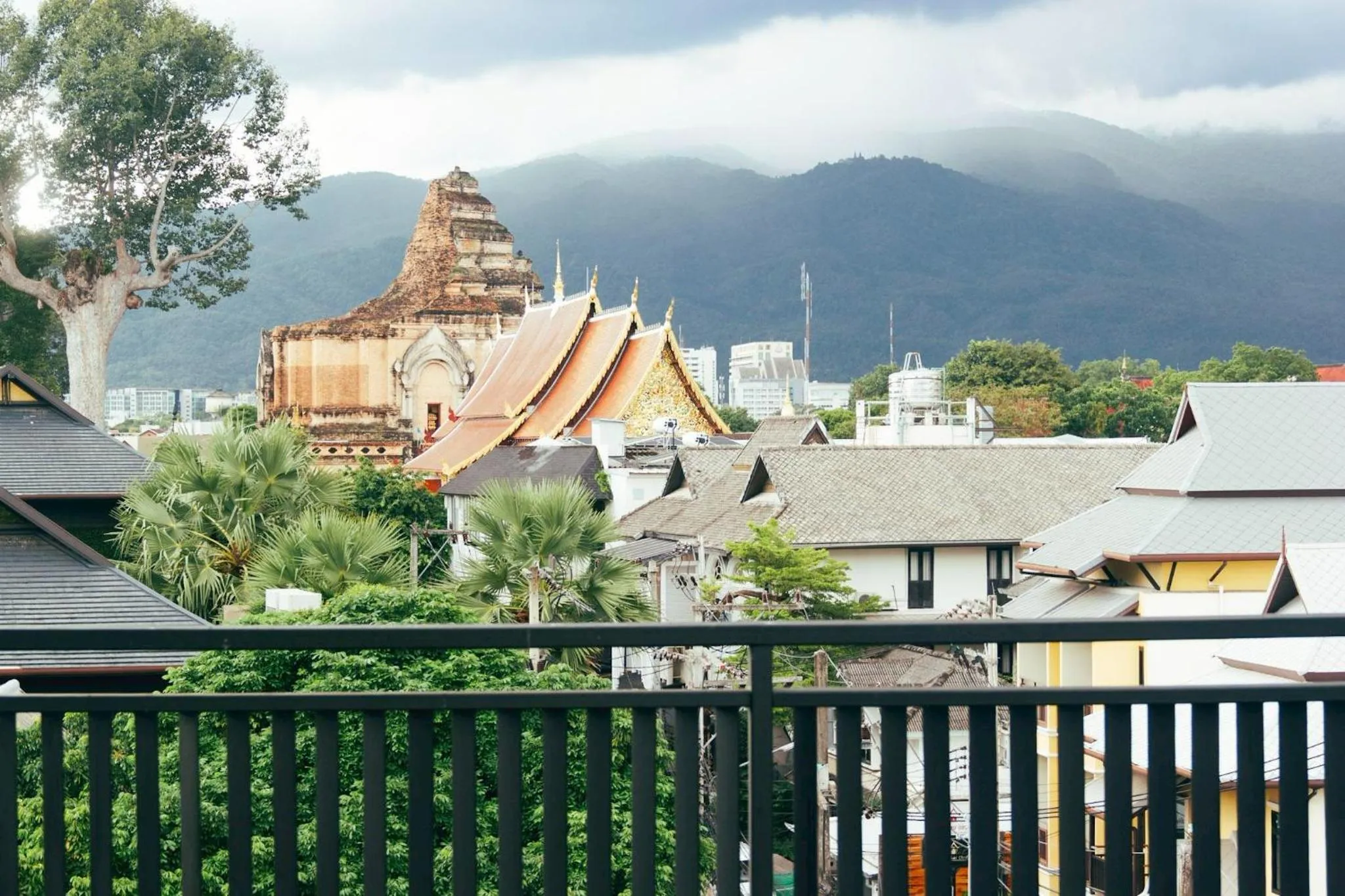 Chala Number 2 Art and Gallery