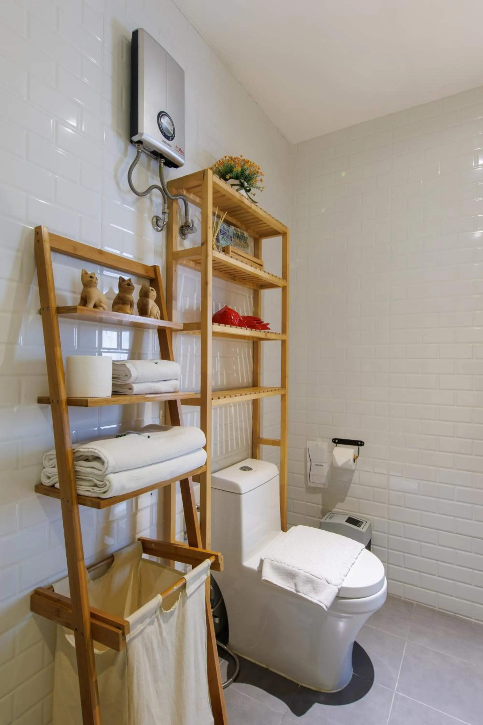 Toilet in Chala Number 2 Art and Gallery