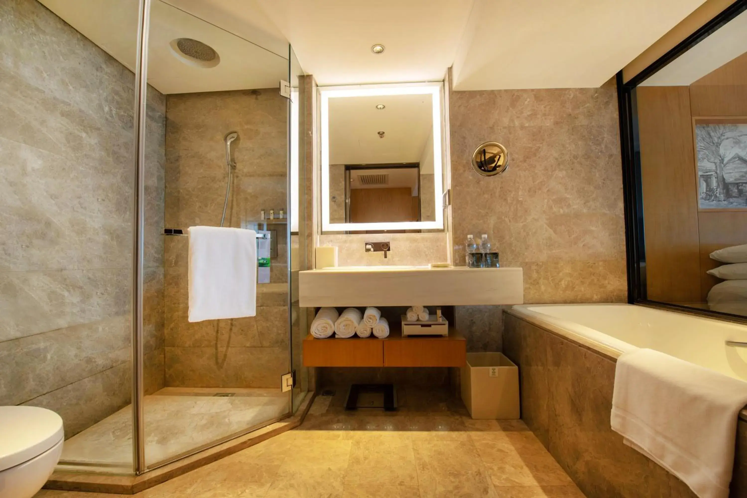 King Room with CBD View on High Floor in Renaissance Beijing Wangfujing Hotel King Room with CBD View on High Floor in Renaissance Beijing Wangfujing Hotel