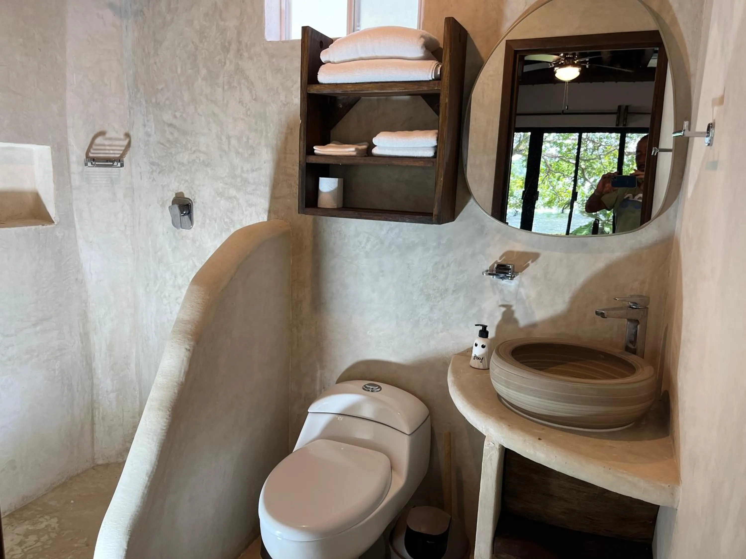 Bathroom in Xanthus Hotel