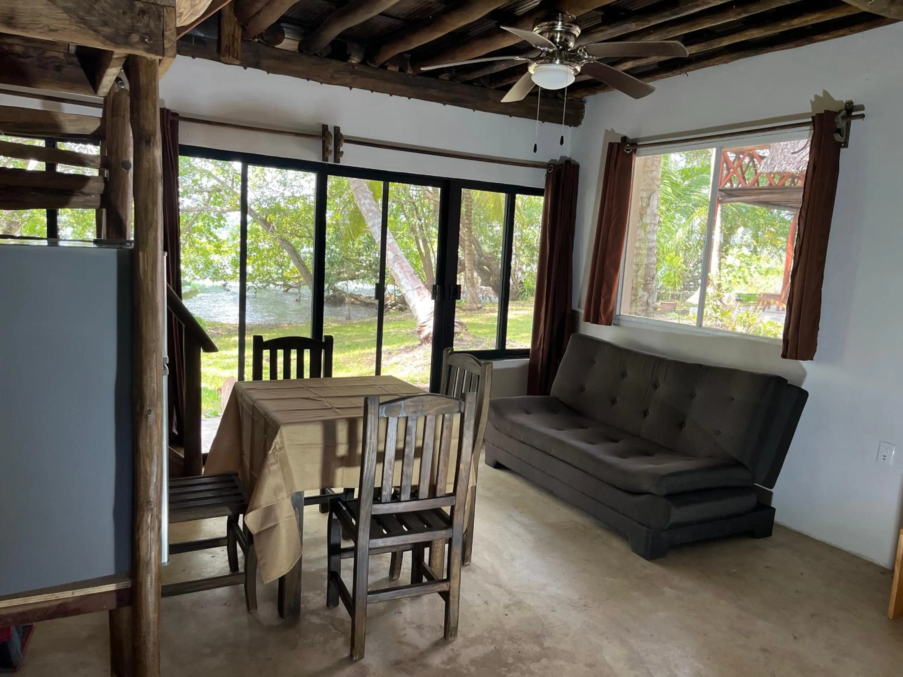 Living room in Xanthus Hotel