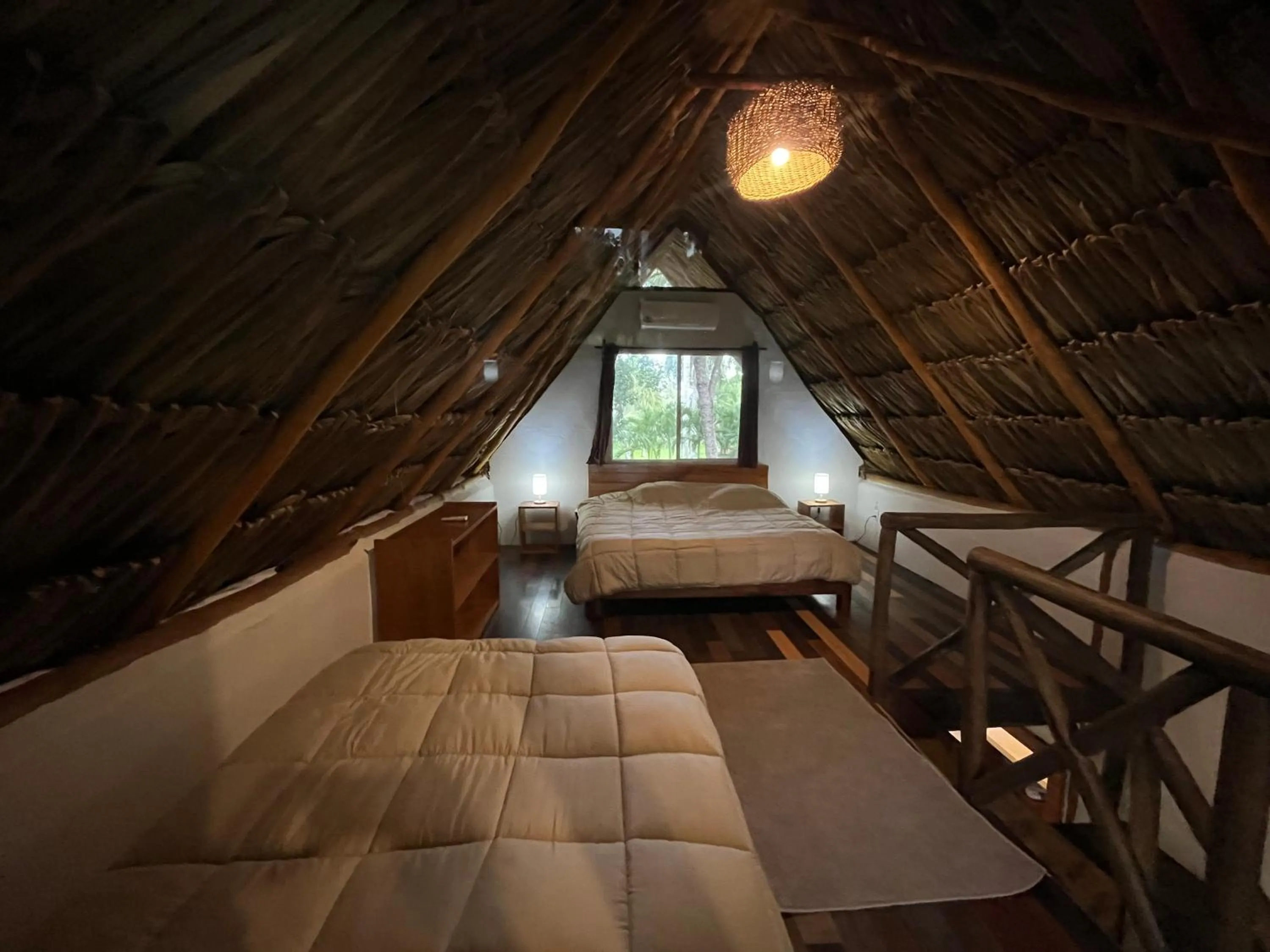 Photo of the whole room, Bed in Xanthus Hotel