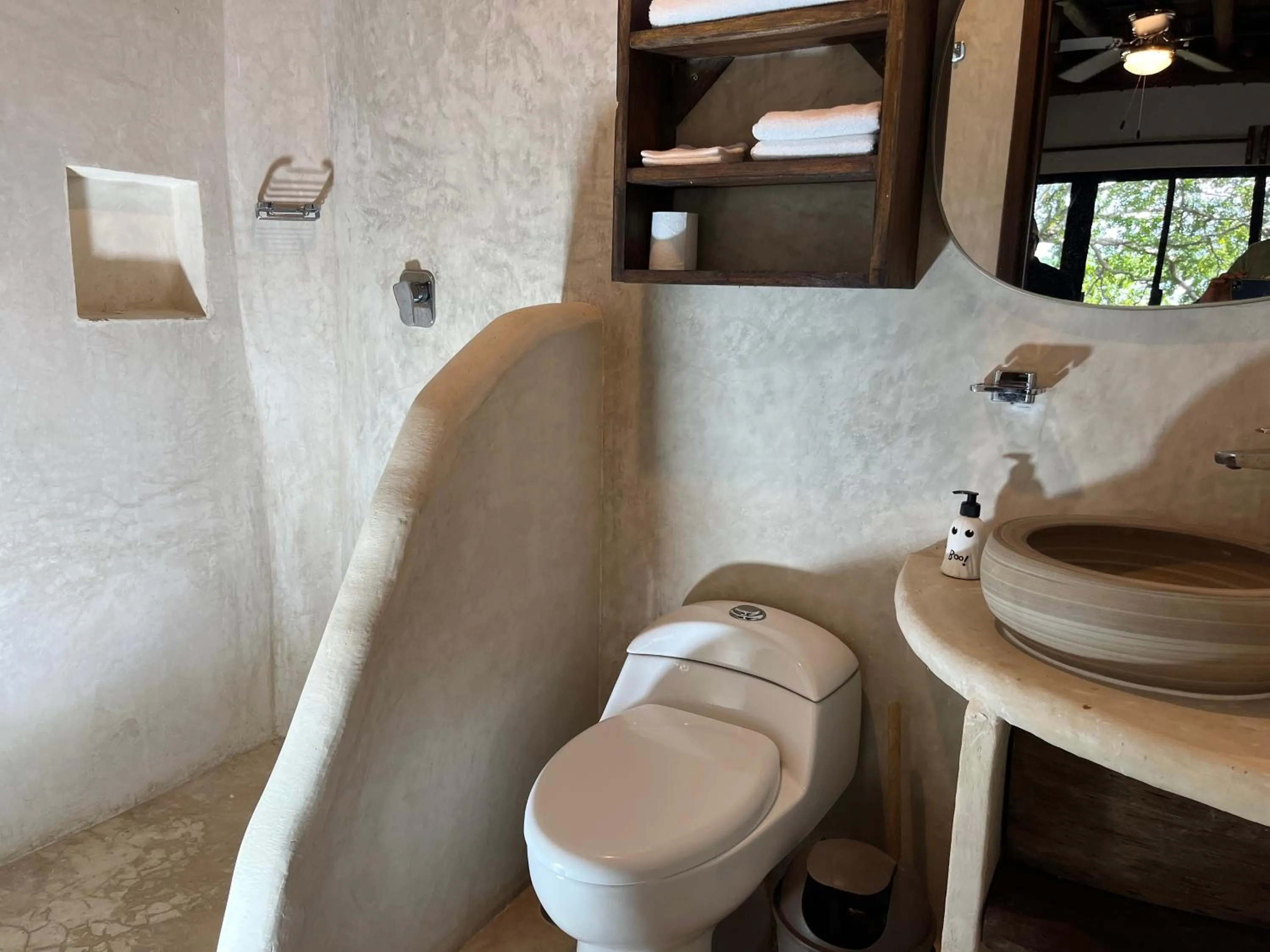 Bathroom in Xanthus Hotel