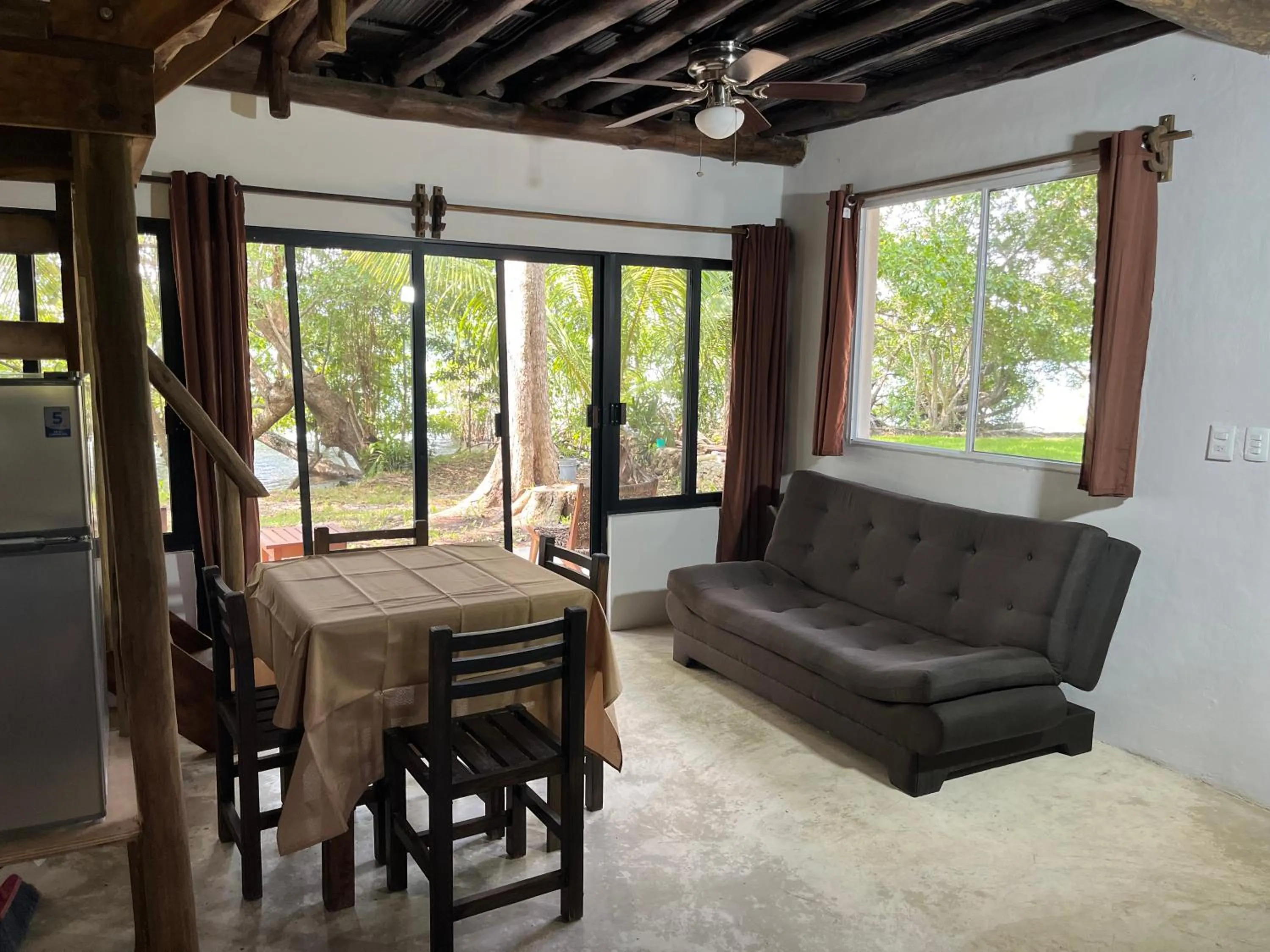 Living room in Xanthus Hotel