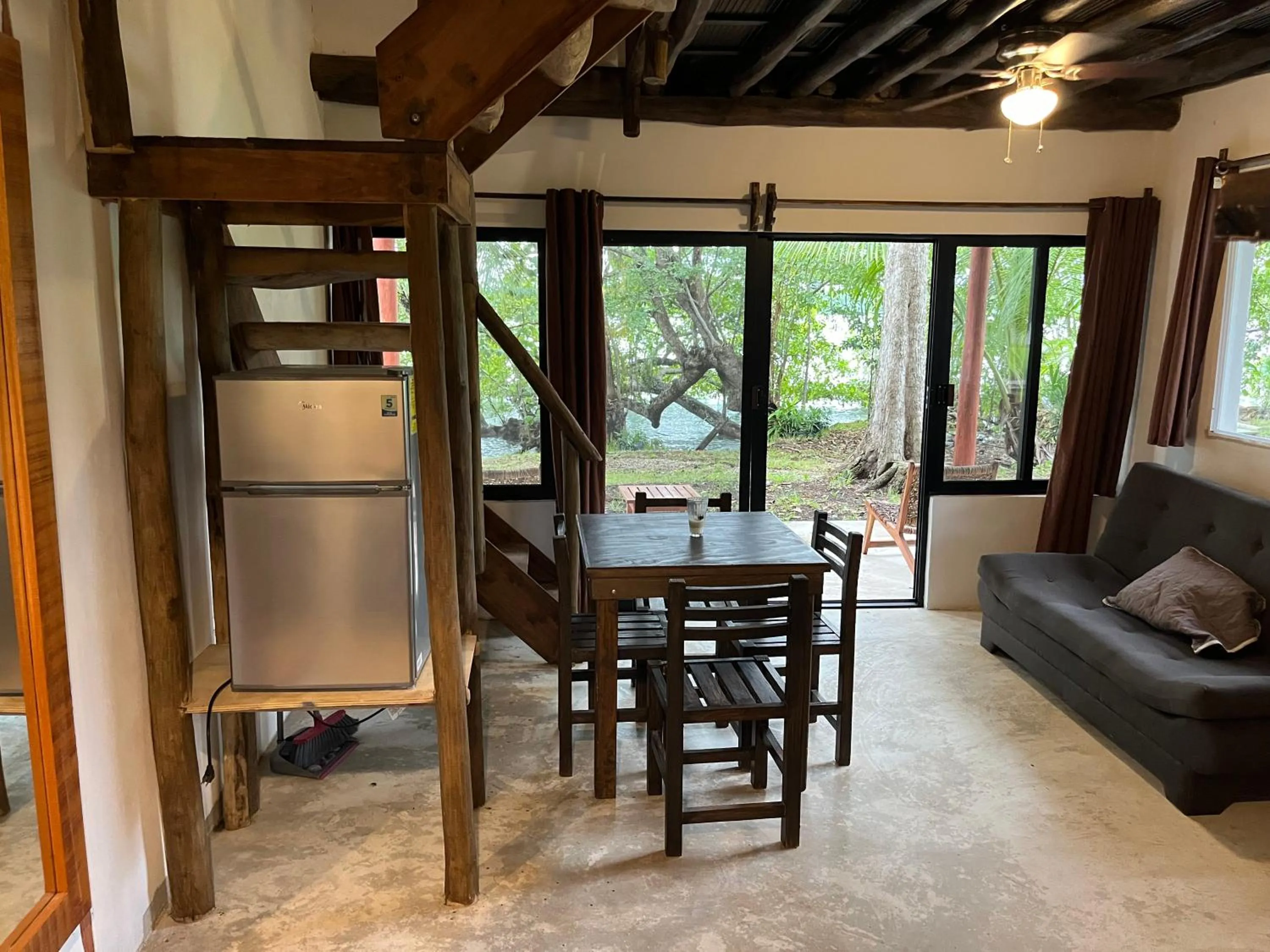 Living room in Xanthus Hotel