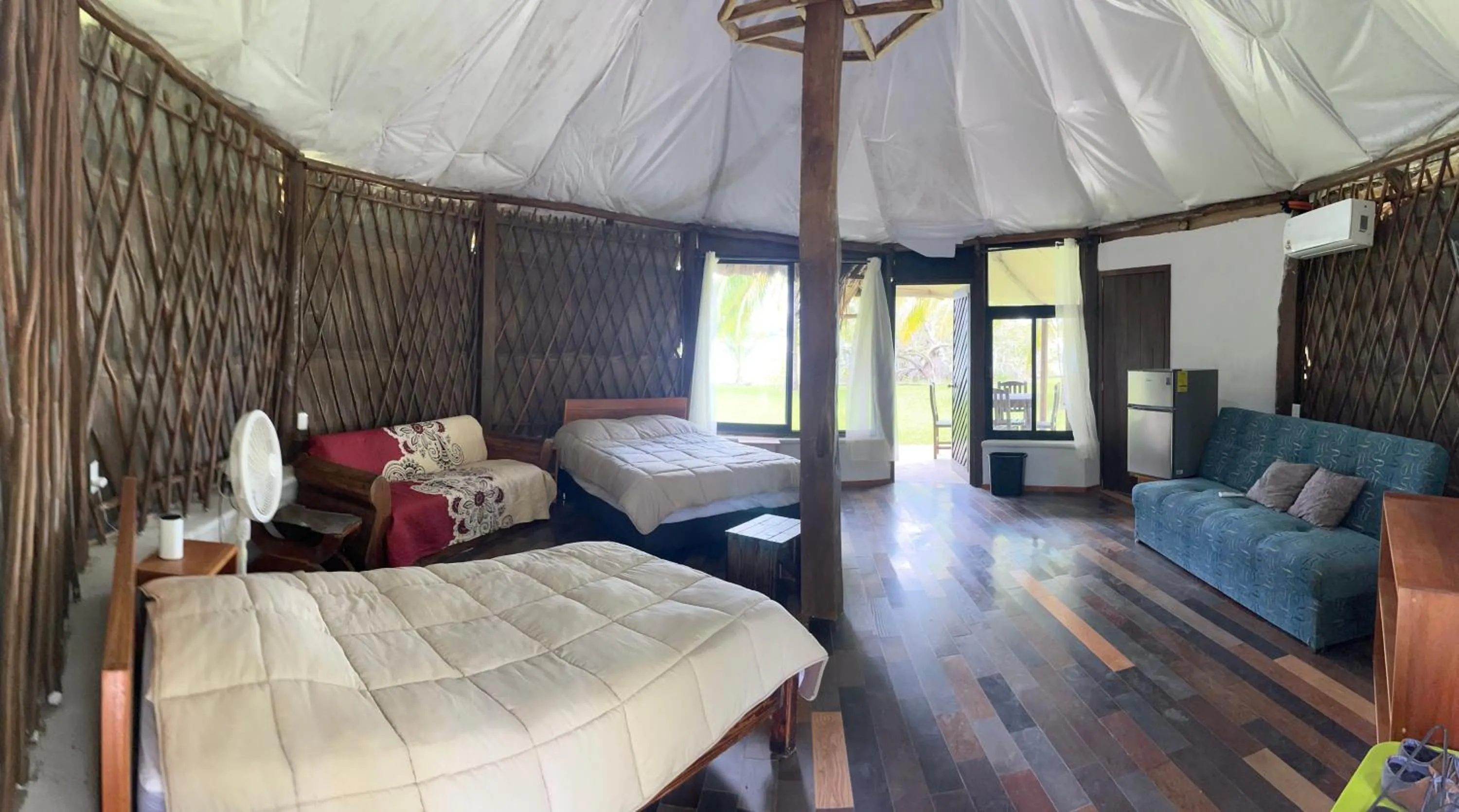 Bedroom, Bed in Xanthus Hotel