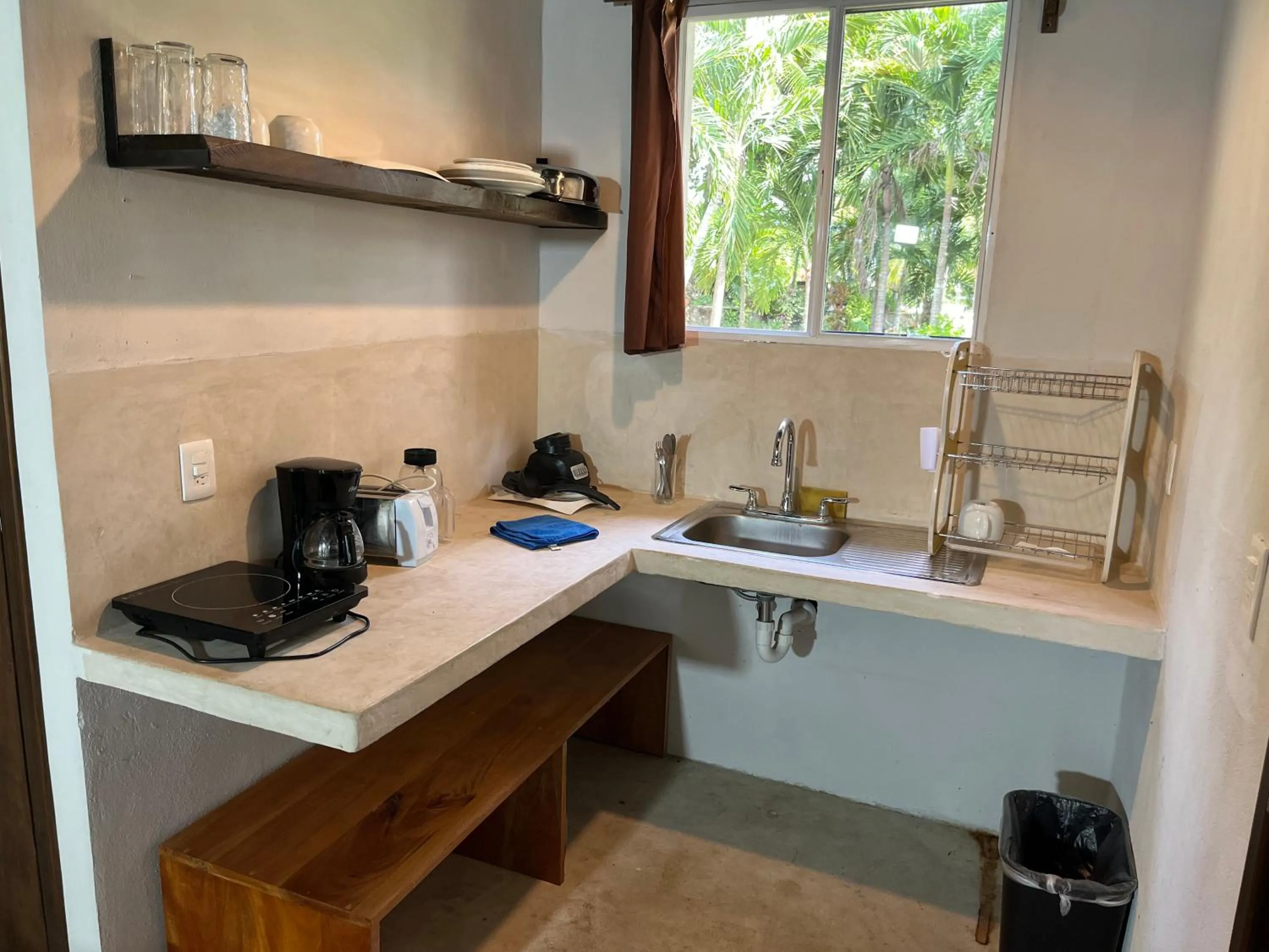 Kitchen or kitchenette in Xanthus Hotel