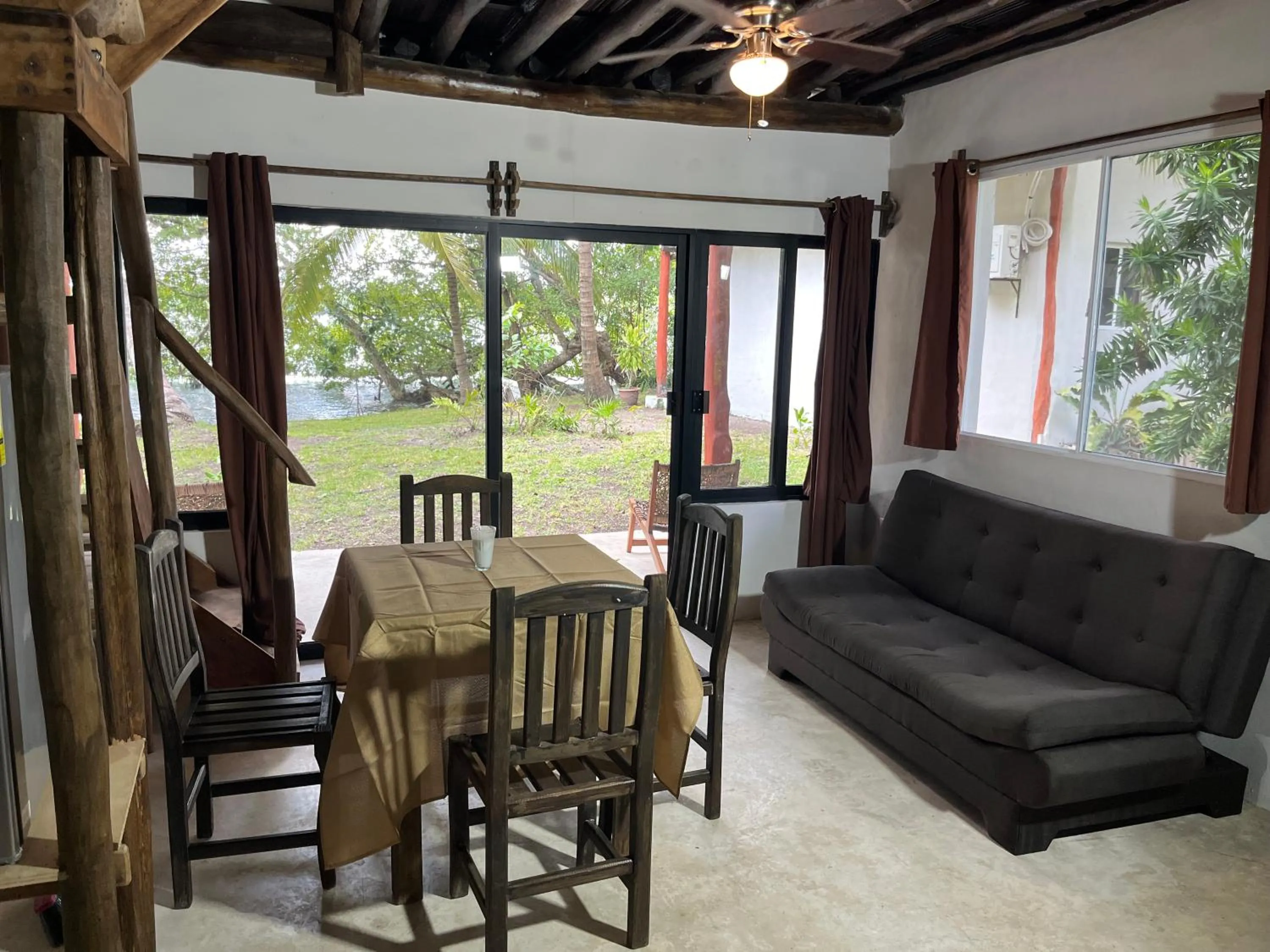 Living room in Xanthus Hotel