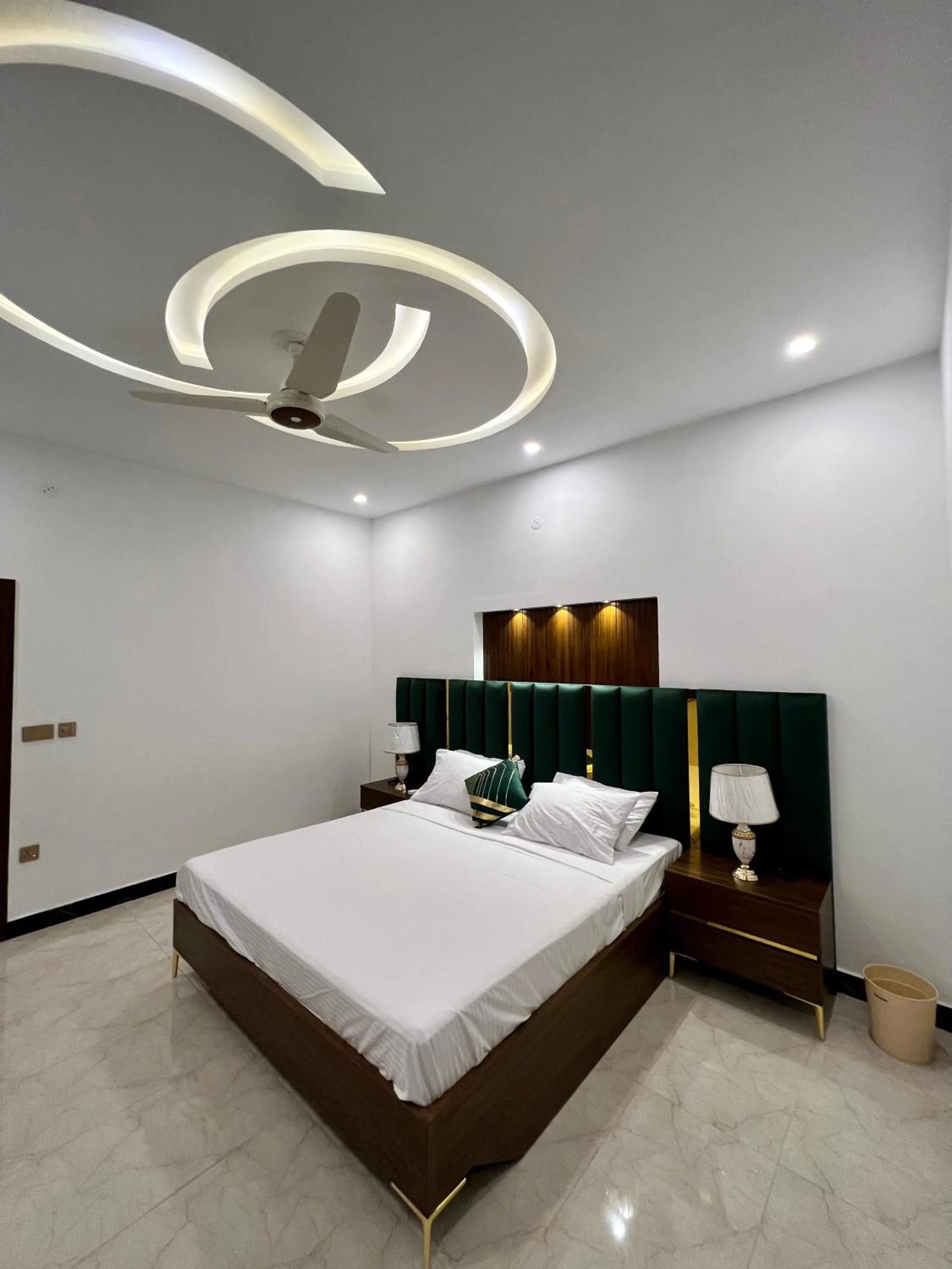 Bedroom, Bed in The Gateway islamabad