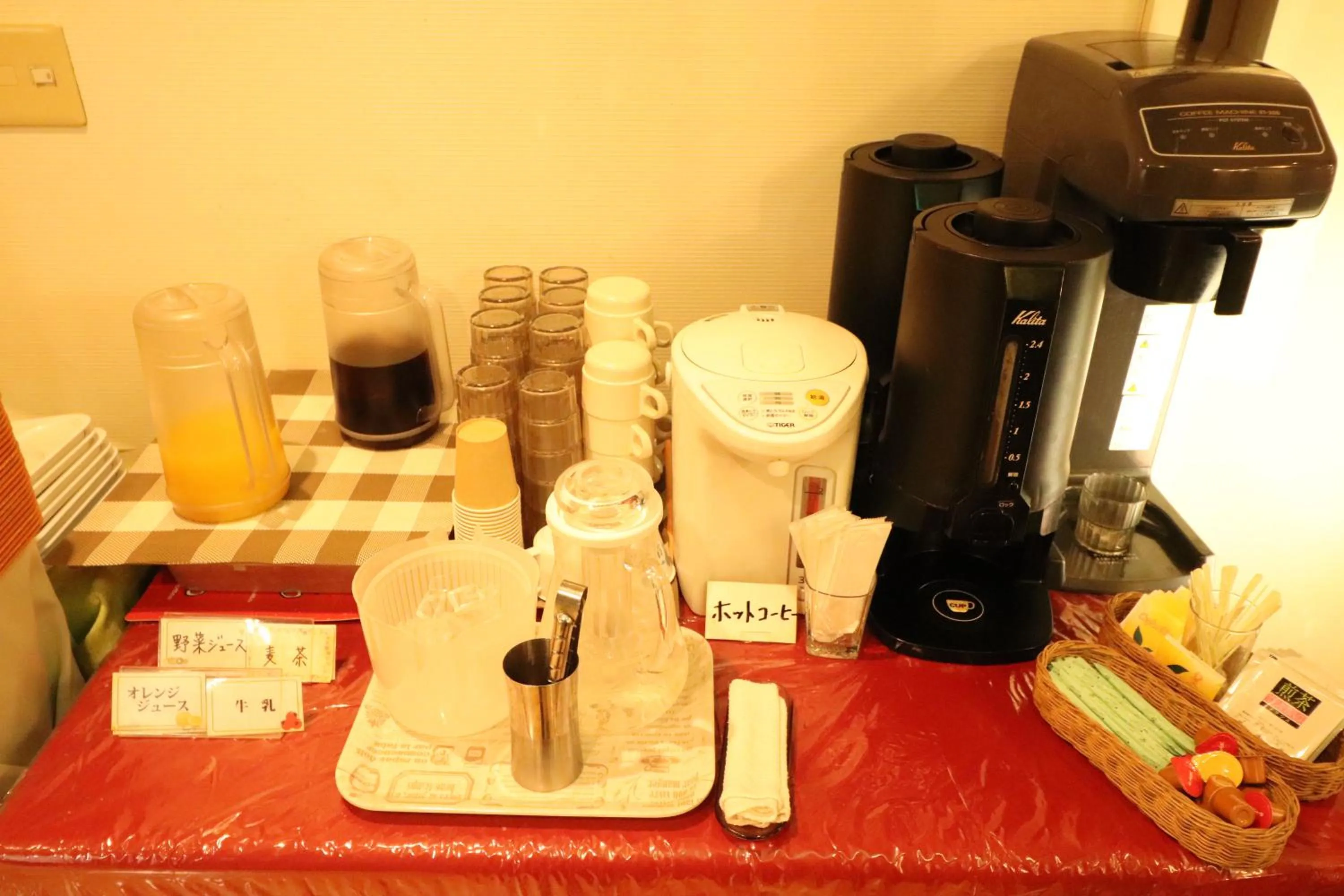 Drinks in Hotel Green Arbor