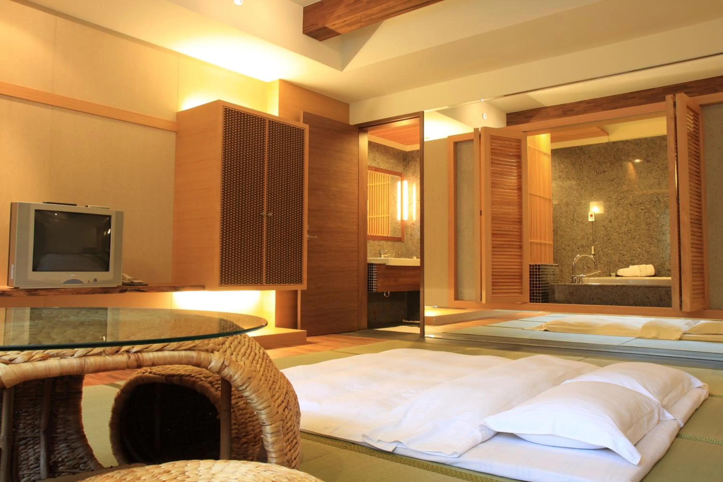 Bed in Spring Spa Hotel