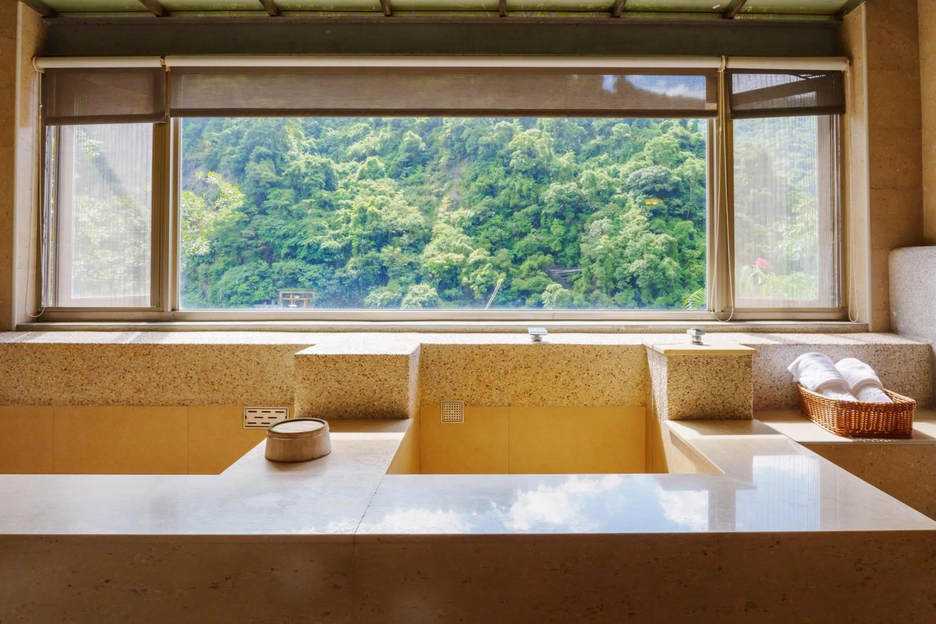 Hot Spring Bath in Spring Spa Hotel
