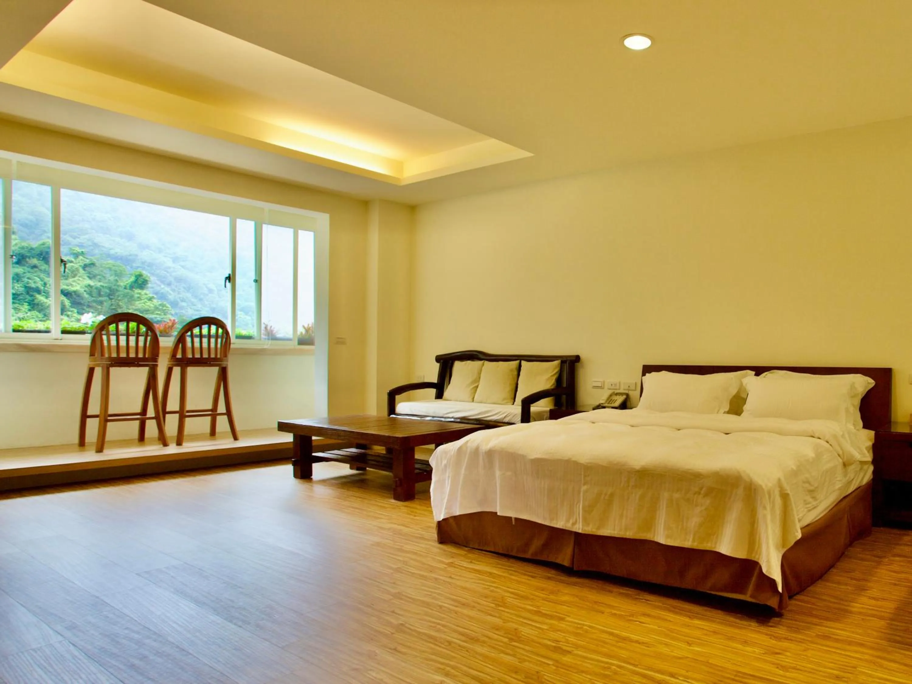 Bed in Spring Spa Hotel