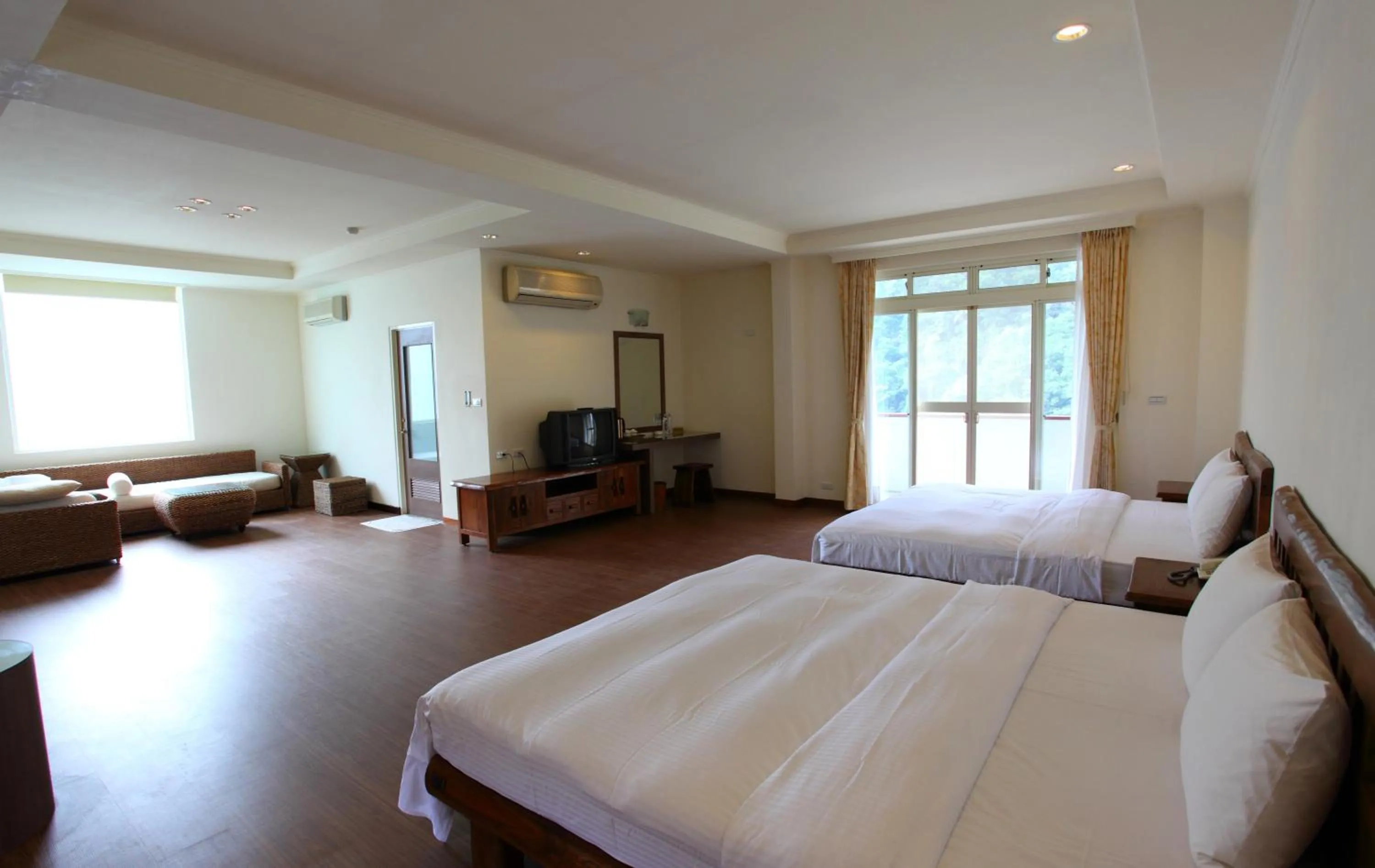 Bed in Spring Spa Hotel