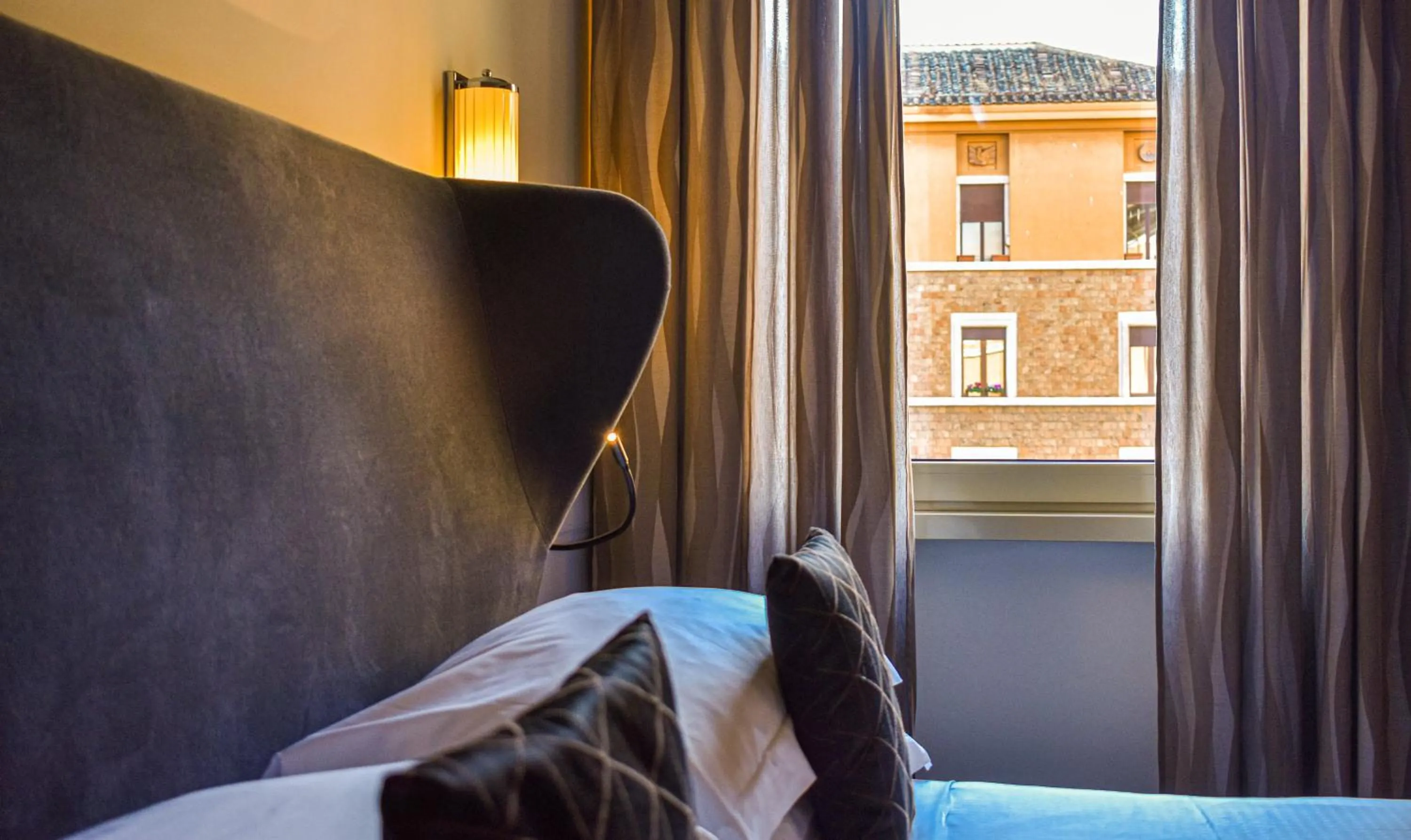 Bed in Palazzo Navona Hotel