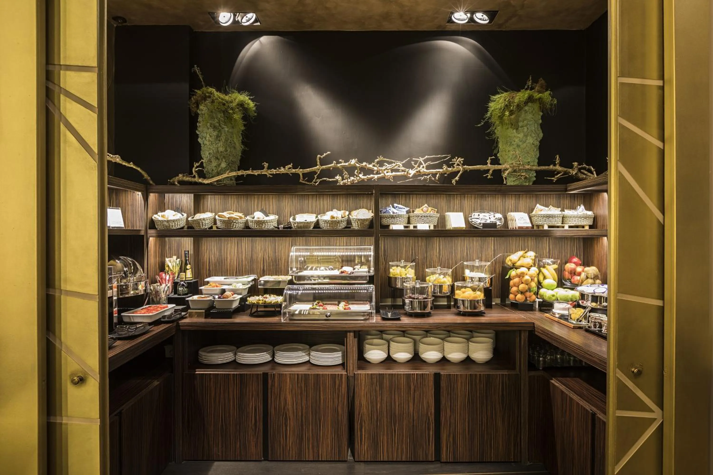 Restaurant/places to eat in Palazzo Navona Hotel