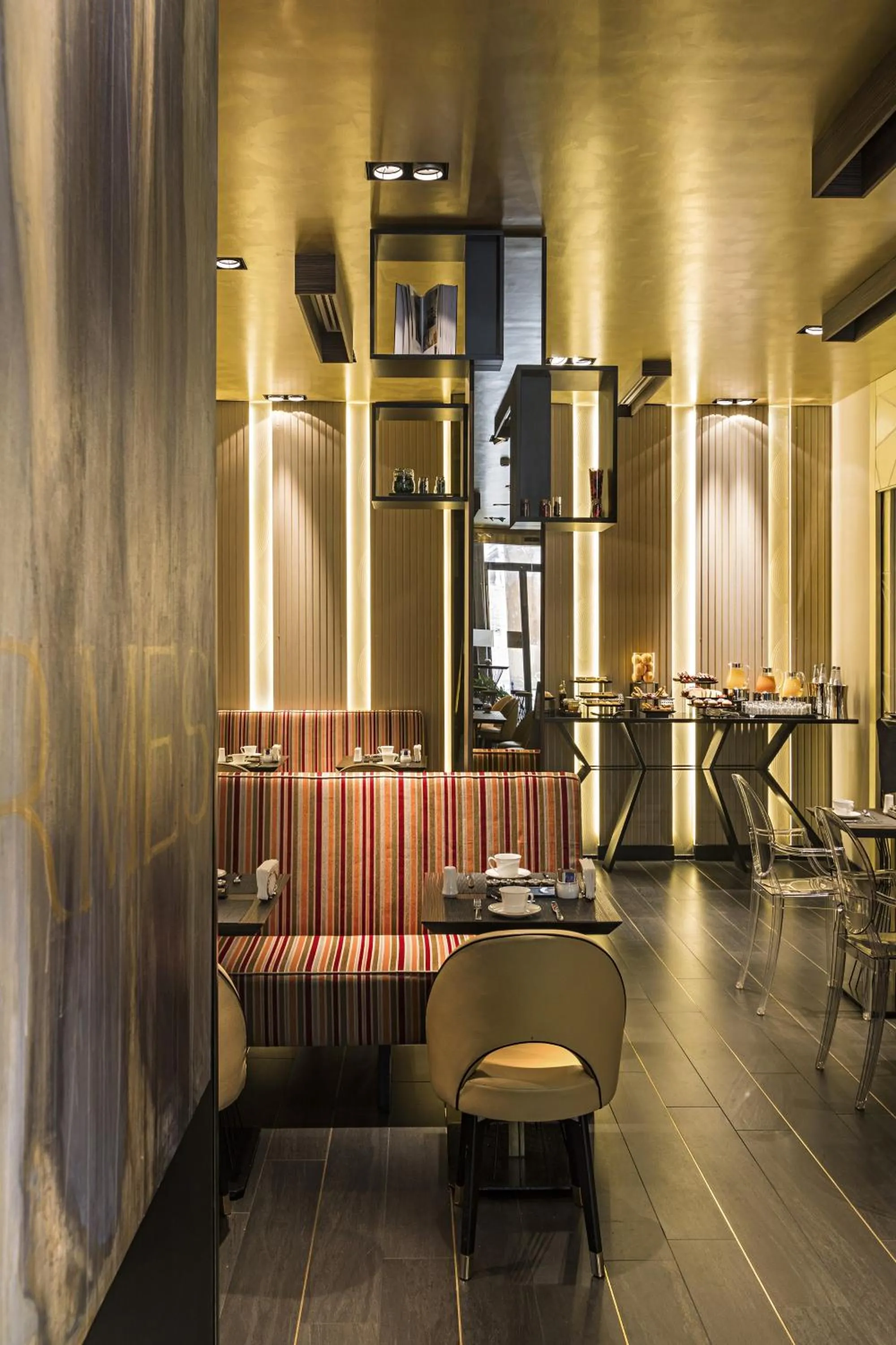 Restaurant/places to eat in Palazzo Navona Hotel