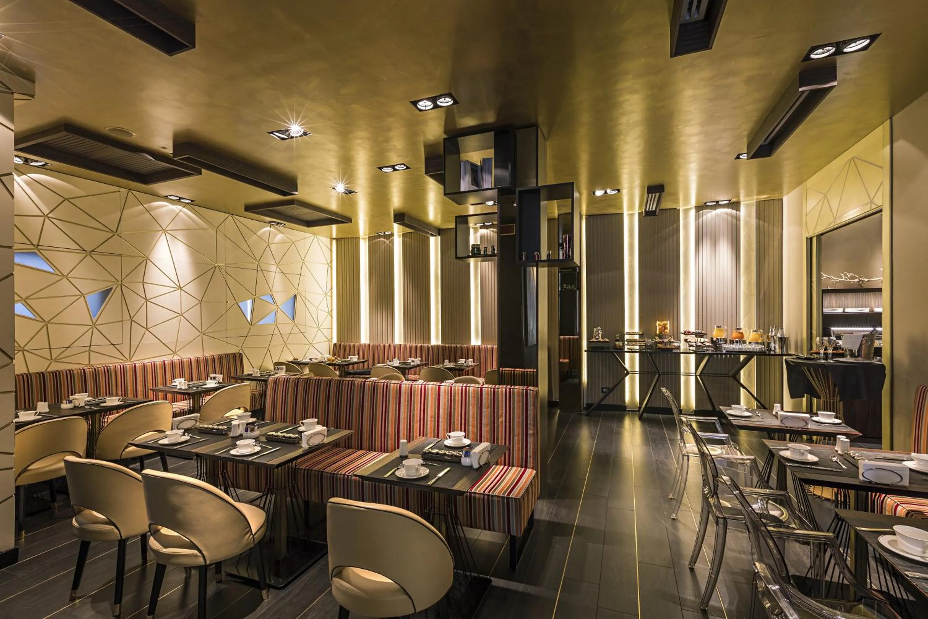 Restaurant/places to eat in Palazzo Navona Hotel