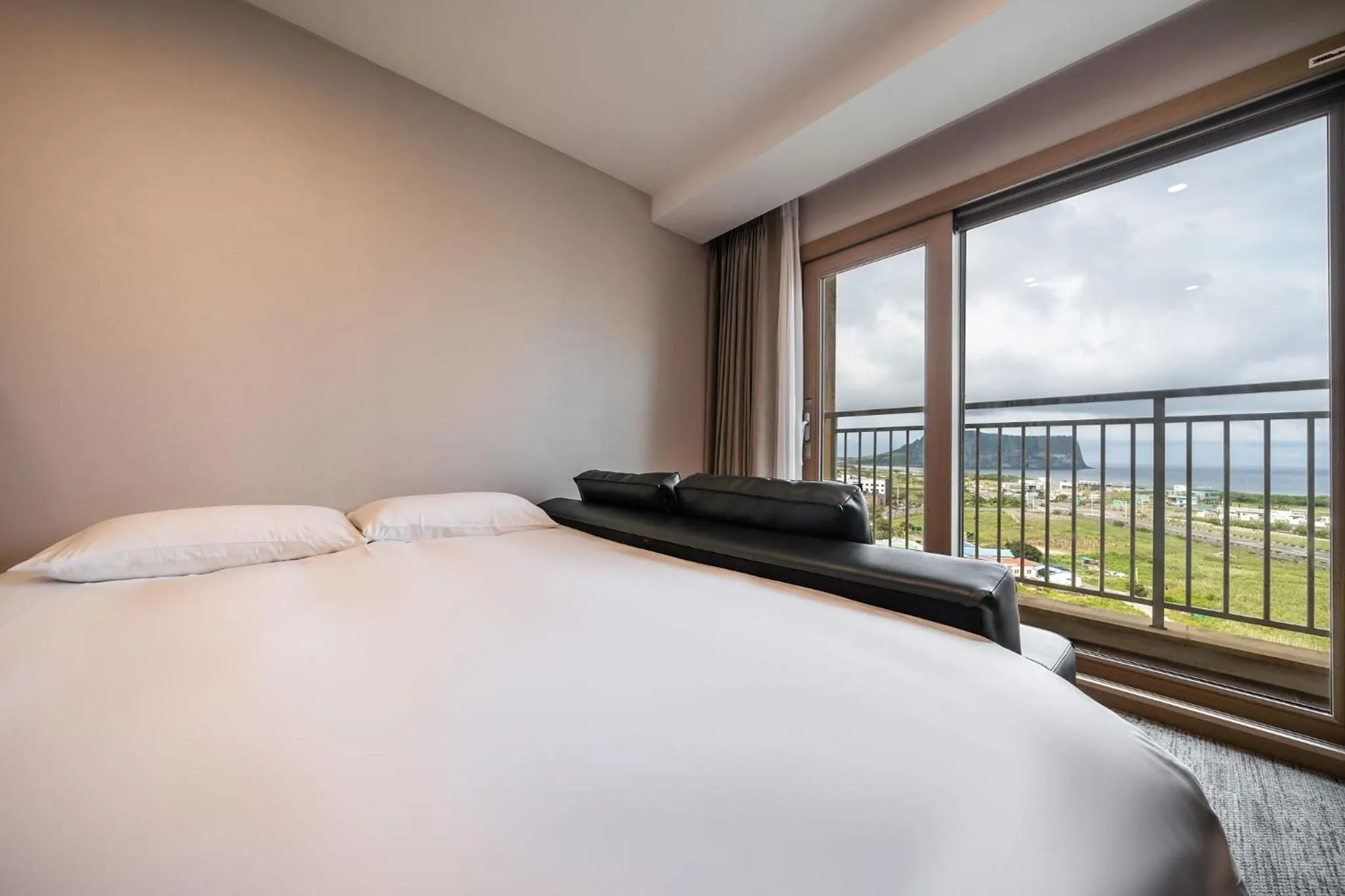 Jeju Seongsan Golden View Hotel