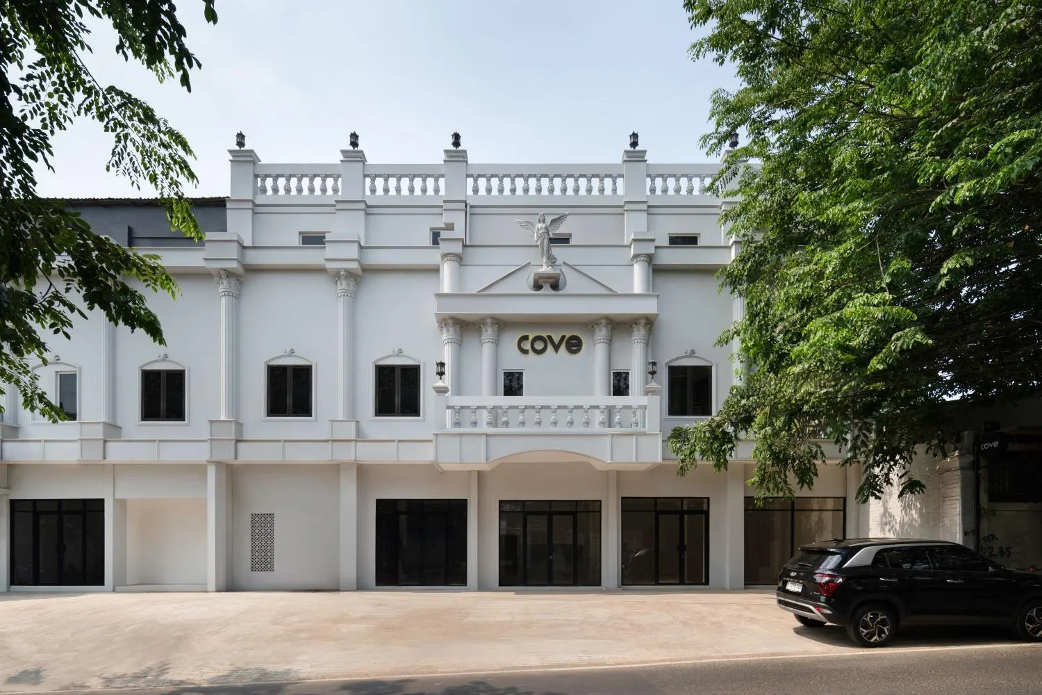 Property building in Cove Veranda