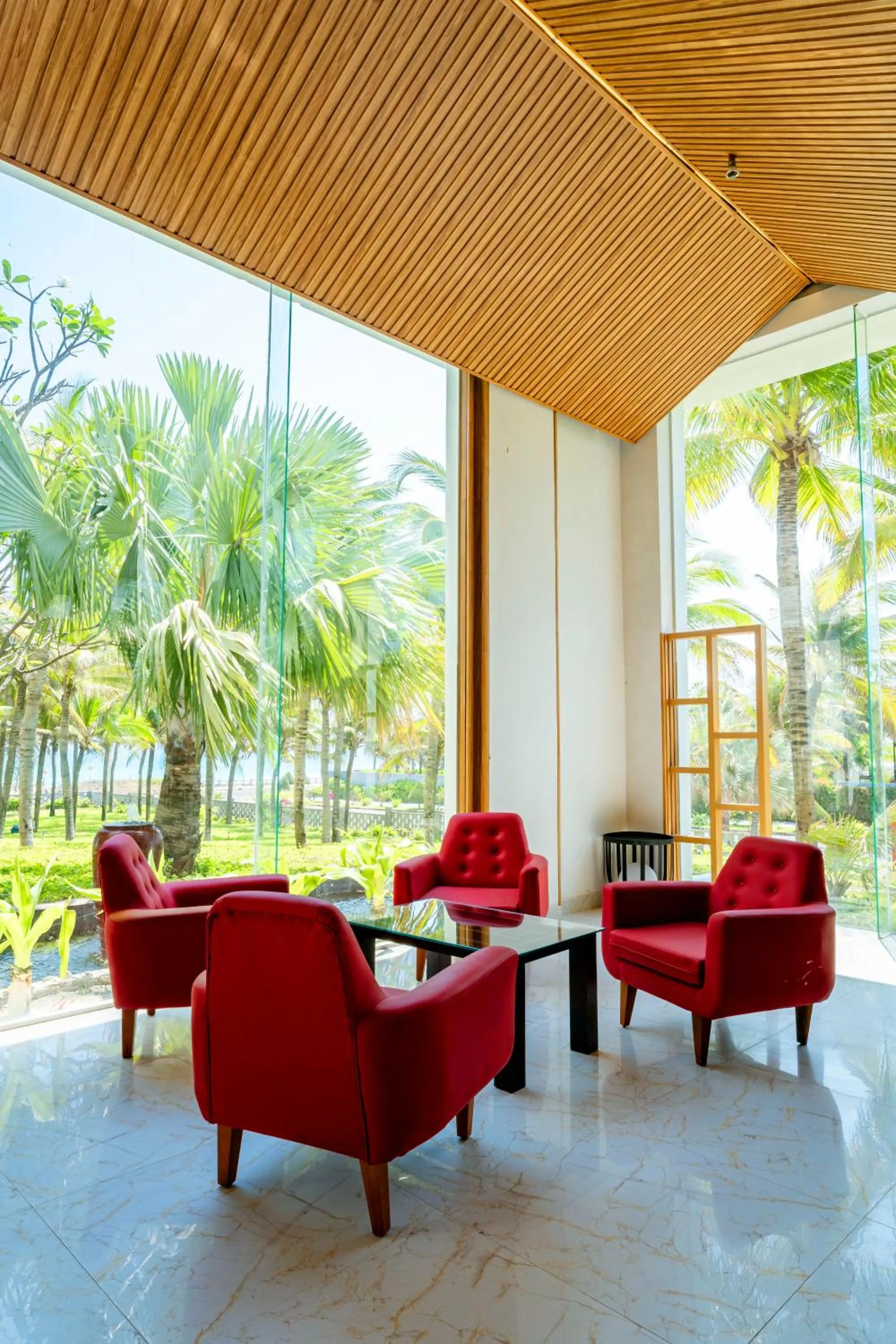 Lobby or reception in Ocean Waves Resort Cam Ranh