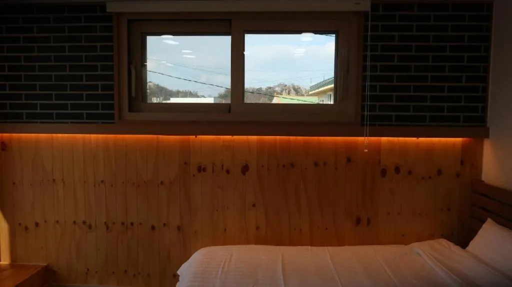 Bed in 38th Street Guesthouse