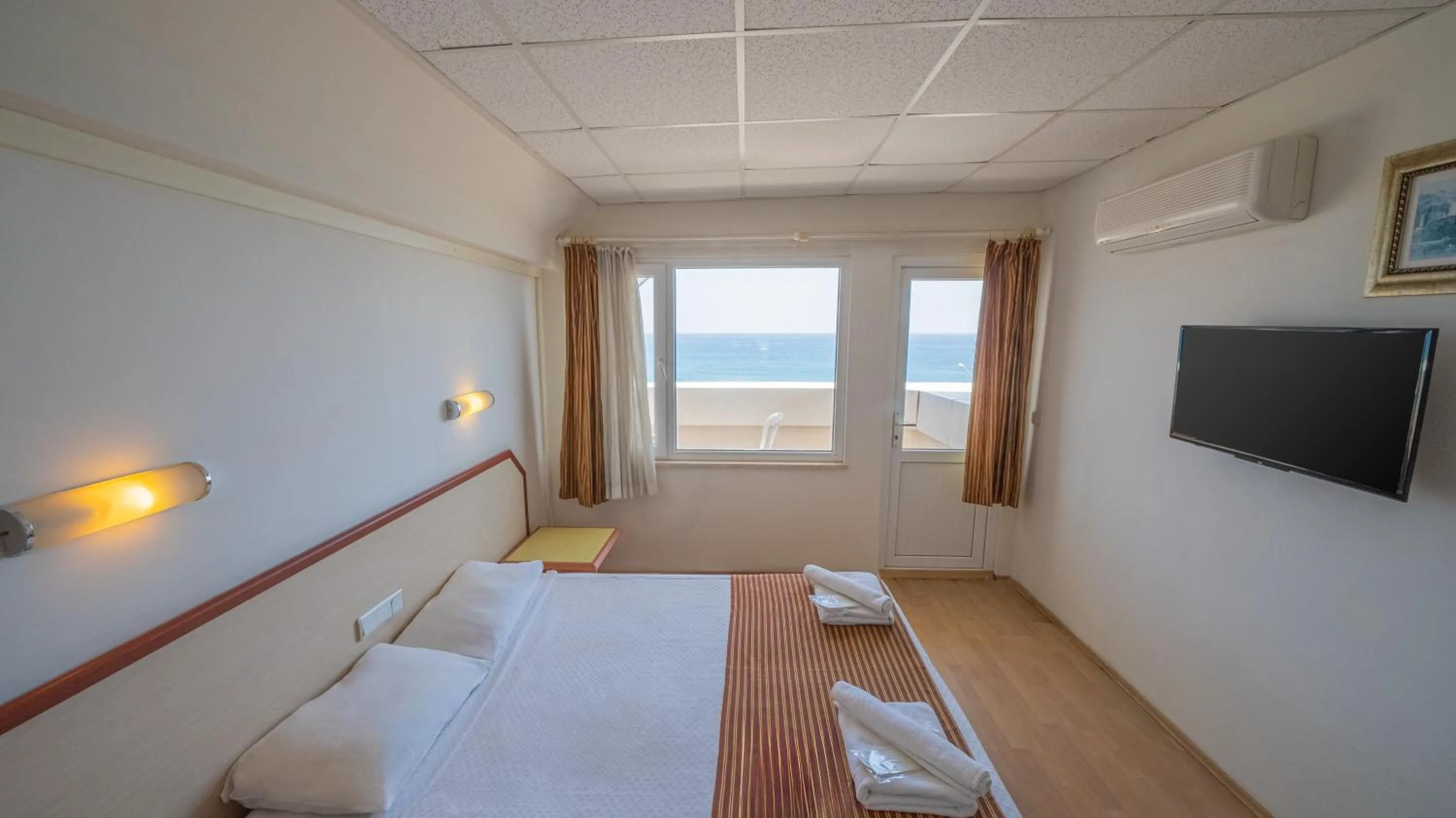 Massage in SEA BIRD BEACH