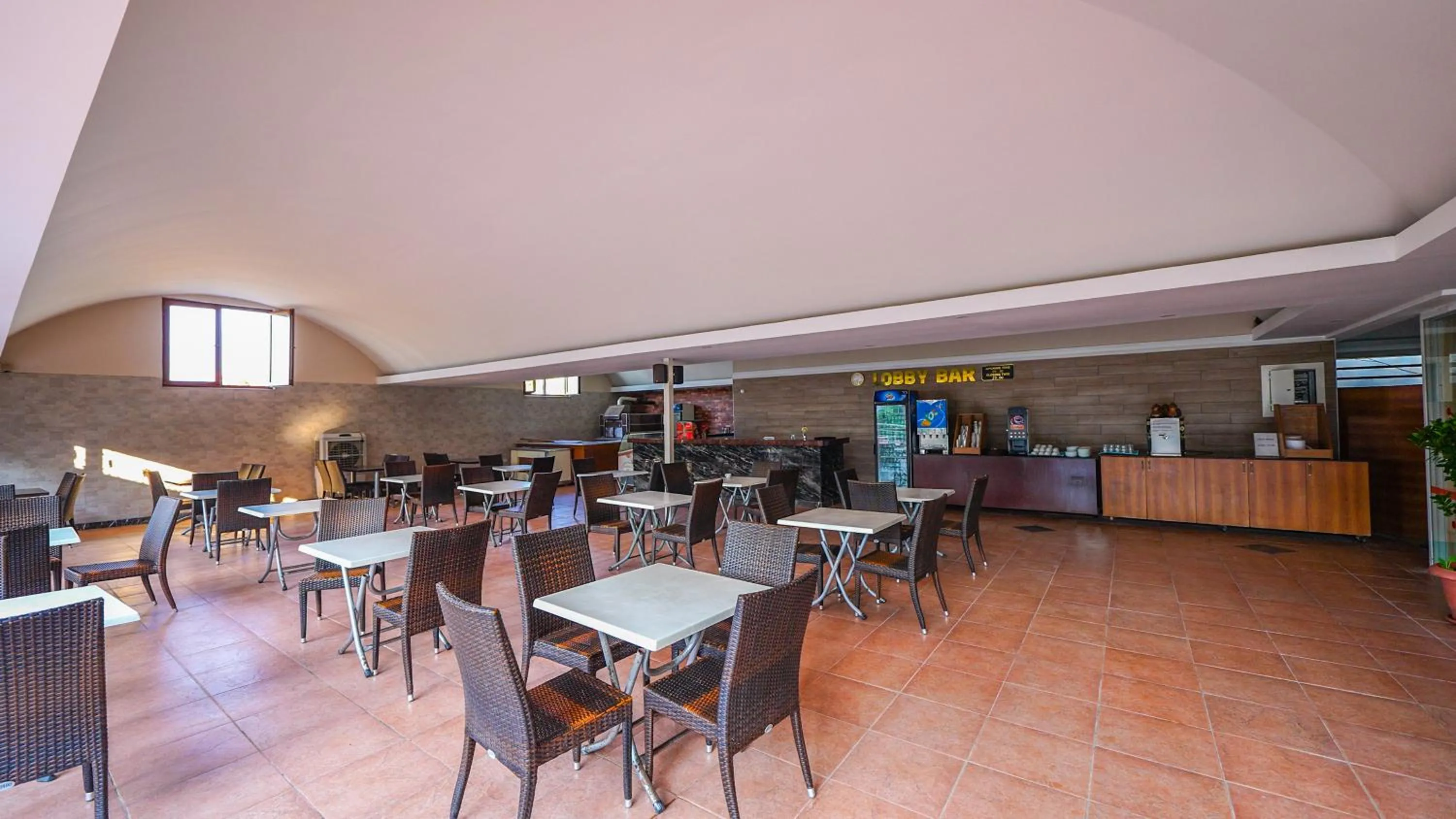 Restaurant/places to eat in SEA BIRD BEACH