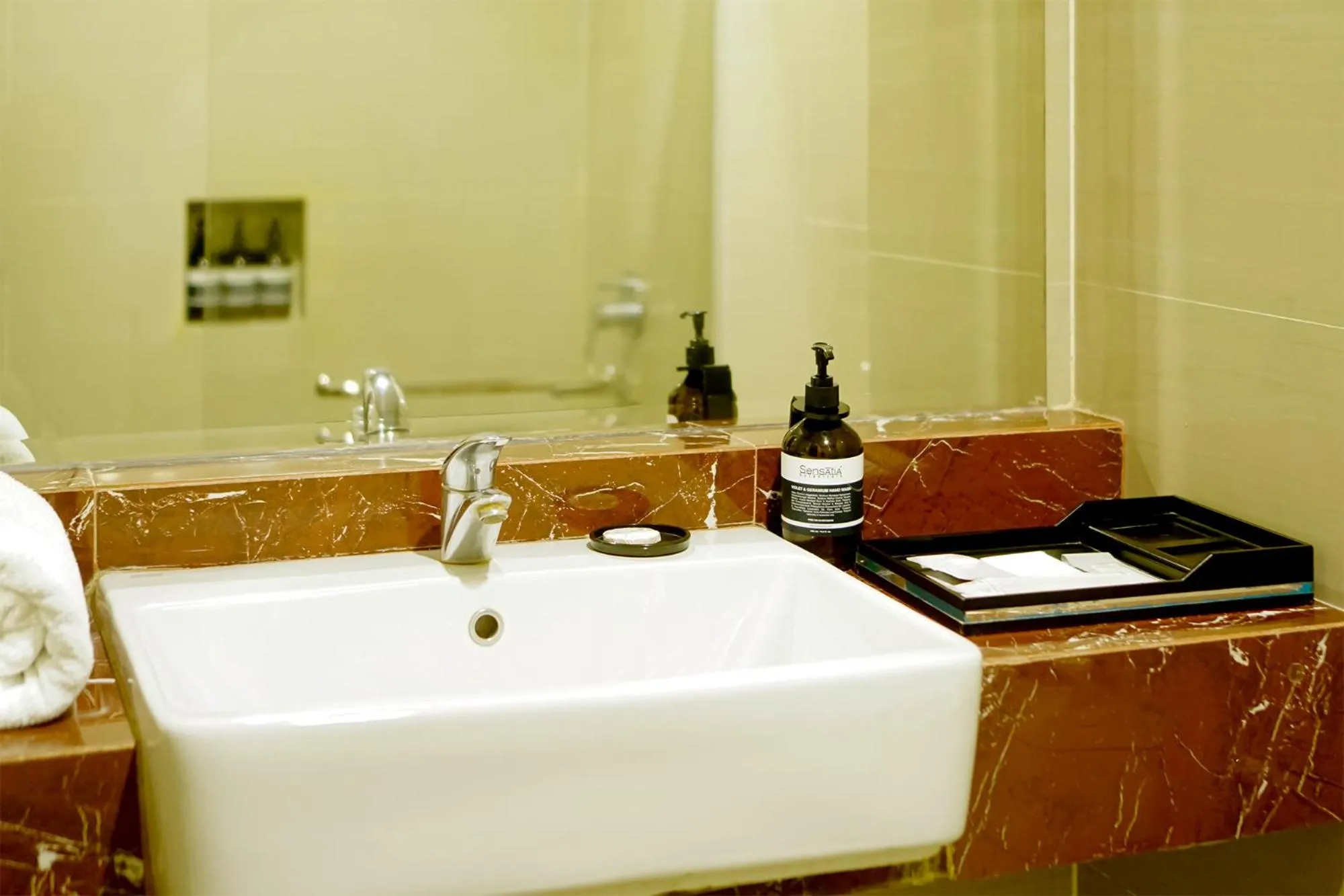 Bathroom in Portola Grand Arabia Hotel