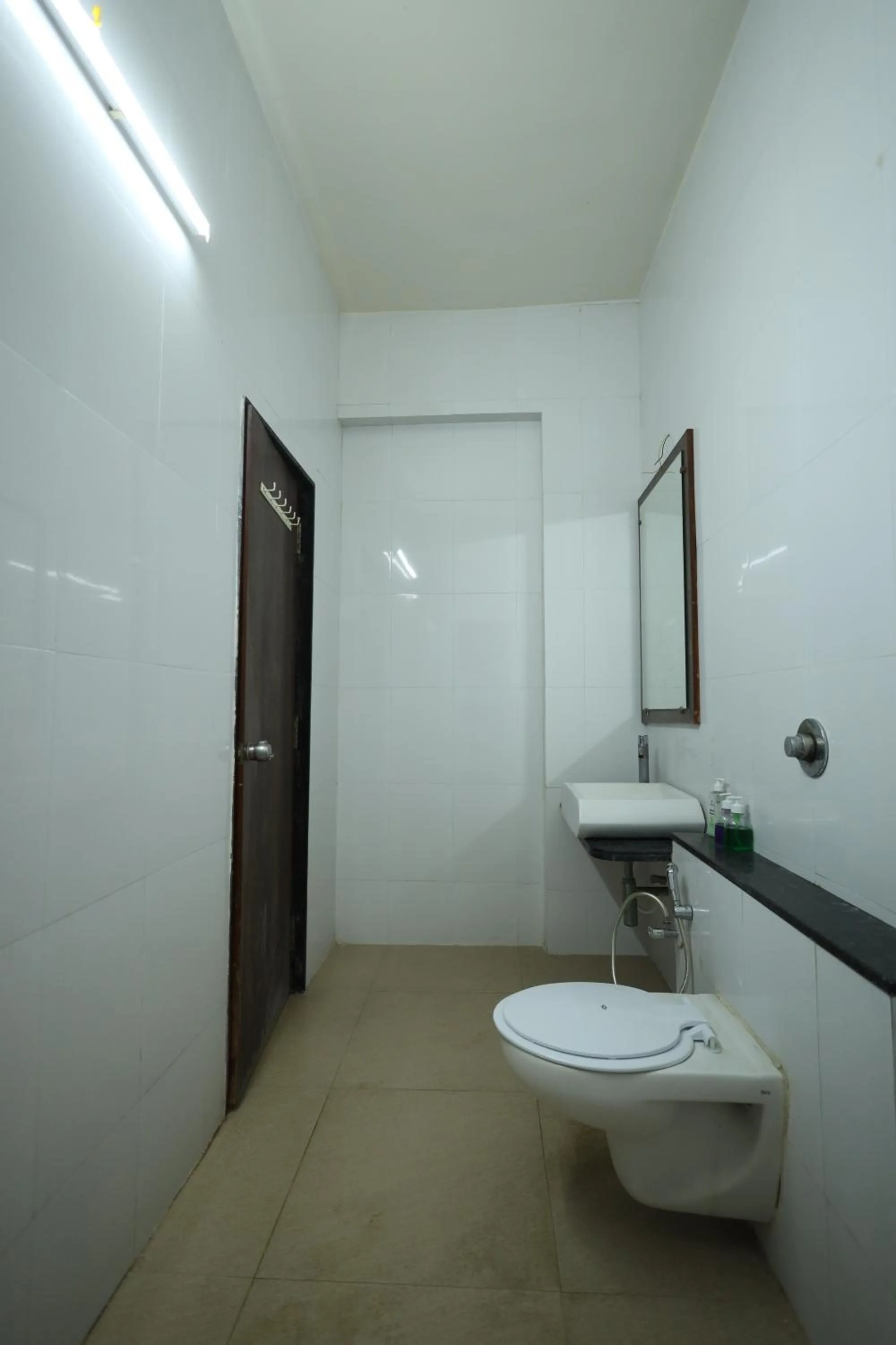 Bathroom in Hotel Sai Shree