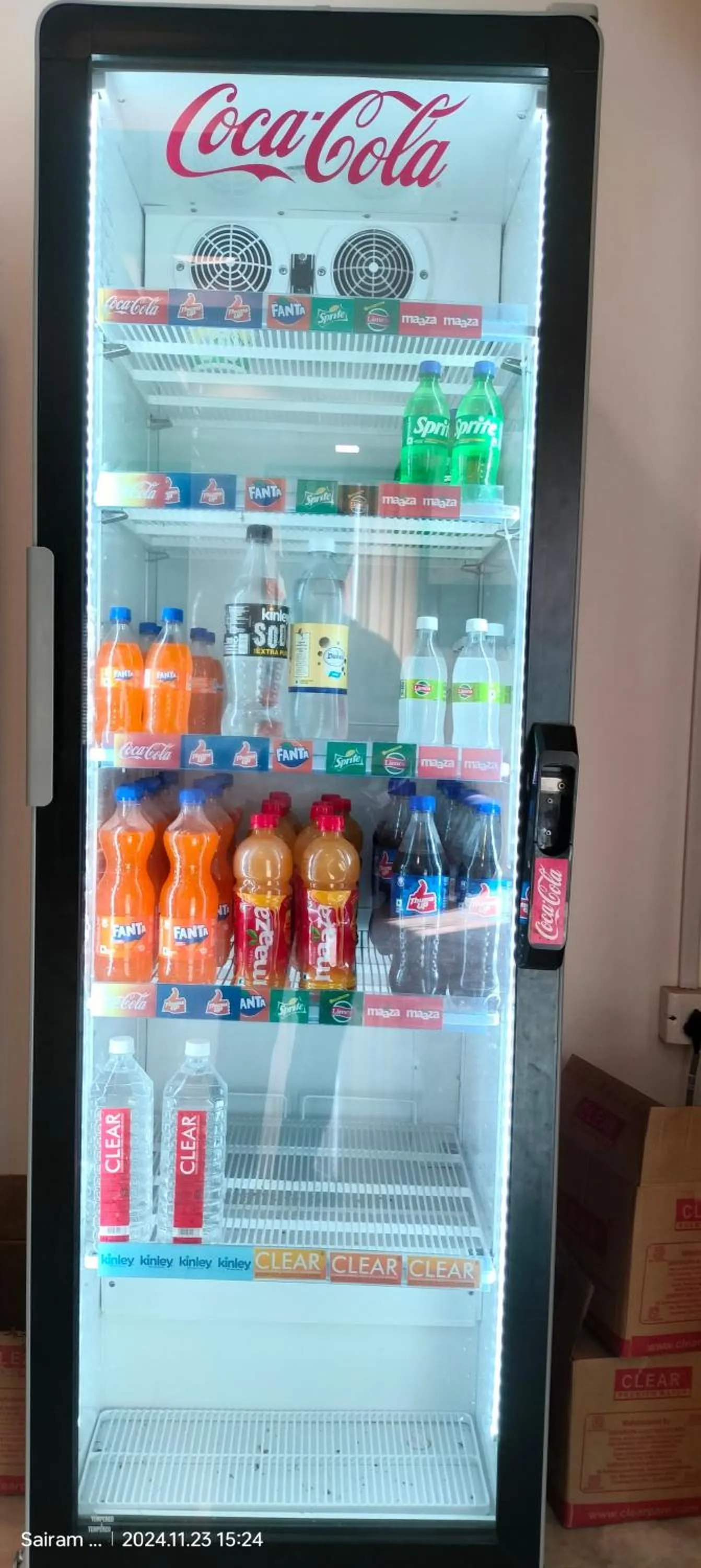 Restaurant/places to eat in Hotel Sai Shree