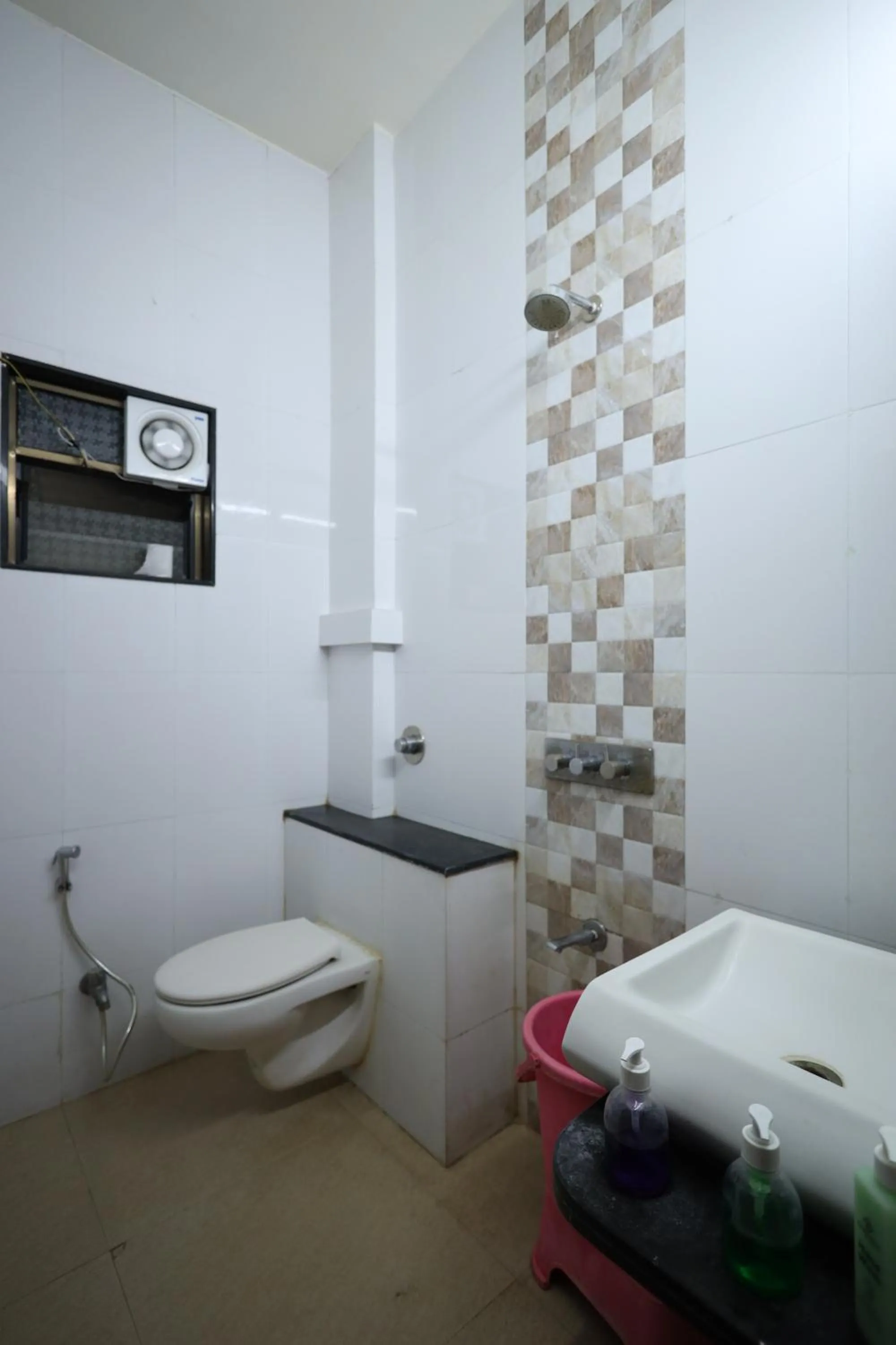 Bathroom in Hotel Sai Shree