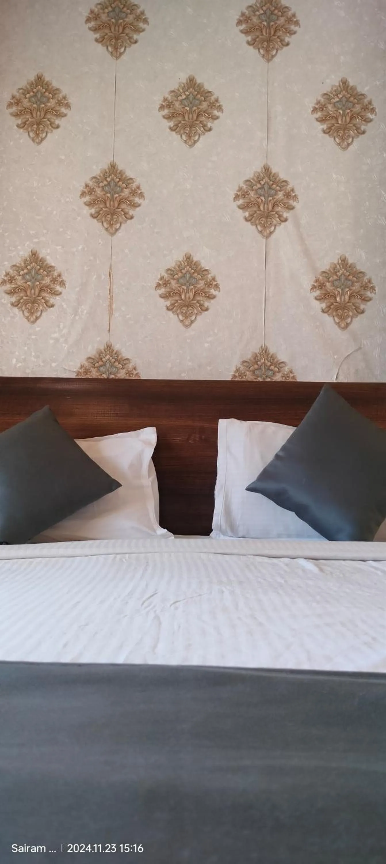 Guests, Bed in Hotel Sai Shree