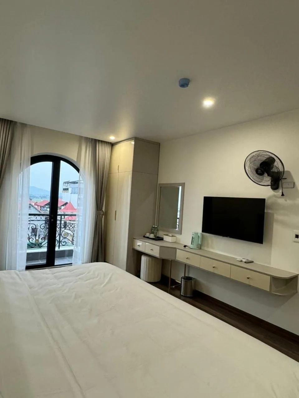 hair dresser, Bed in Grand Dragon Noi Bai Hotel