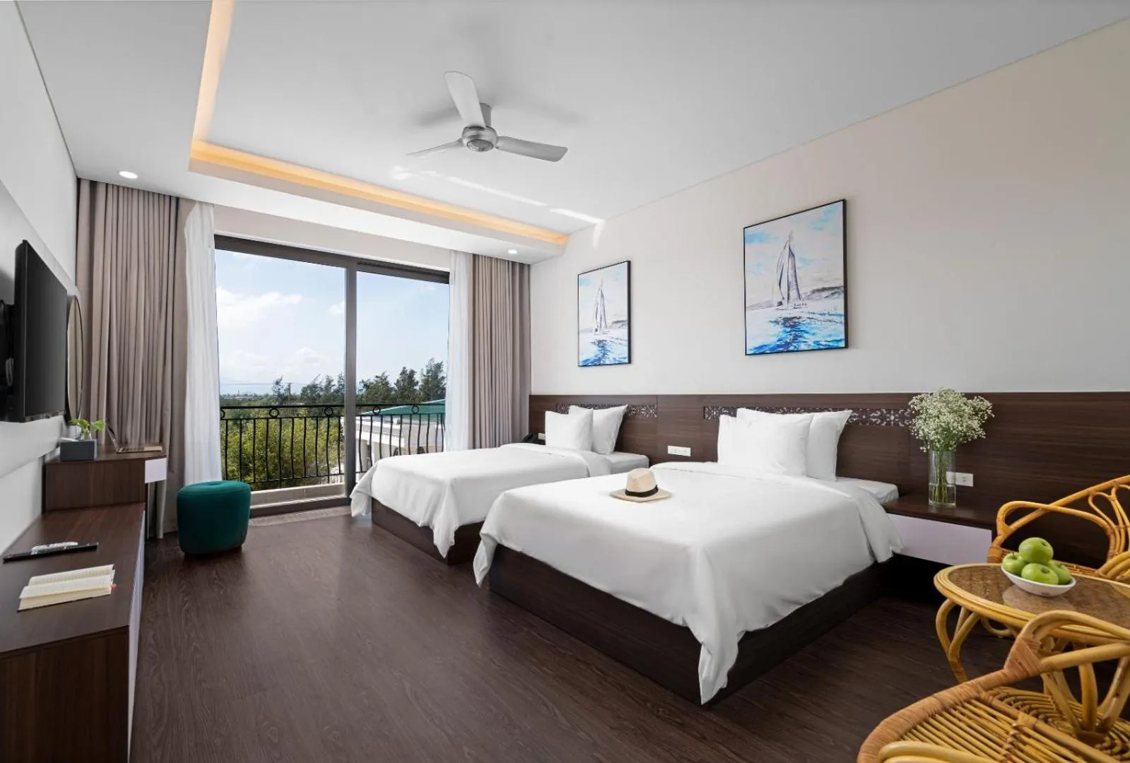 Bed in Hoang Yen Boutique Hotel