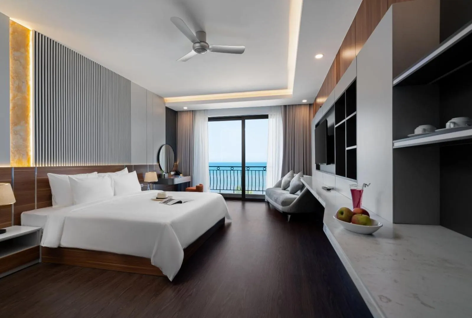 Bed in Hoang Yen Boutique Hotel