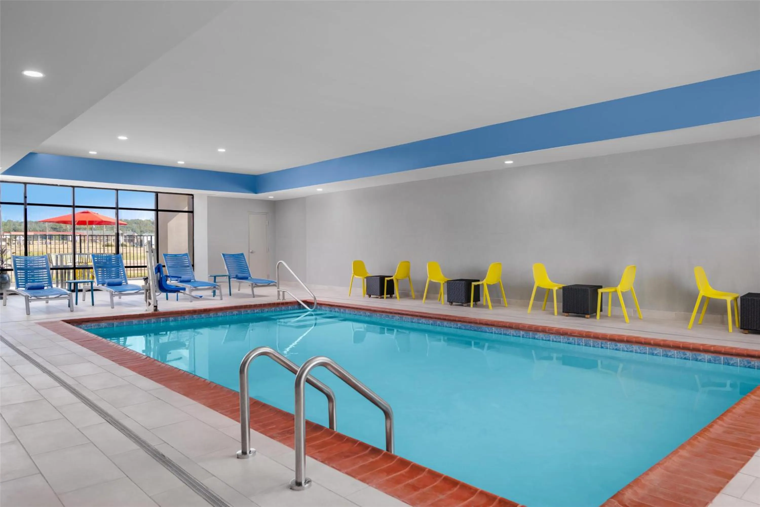 Pool view in Home2 Suites By Hilton Forrest City