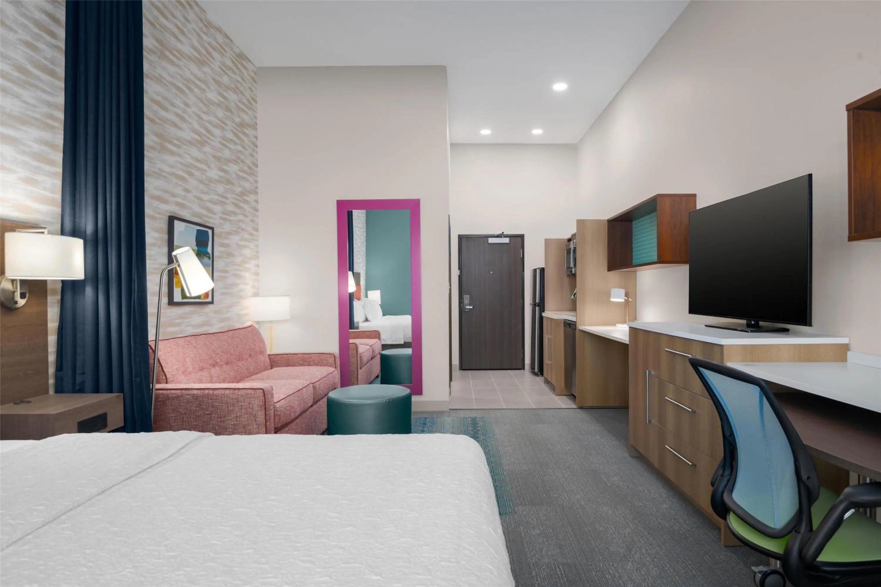 Bed in Home2 Suites By Hilton Forrest City