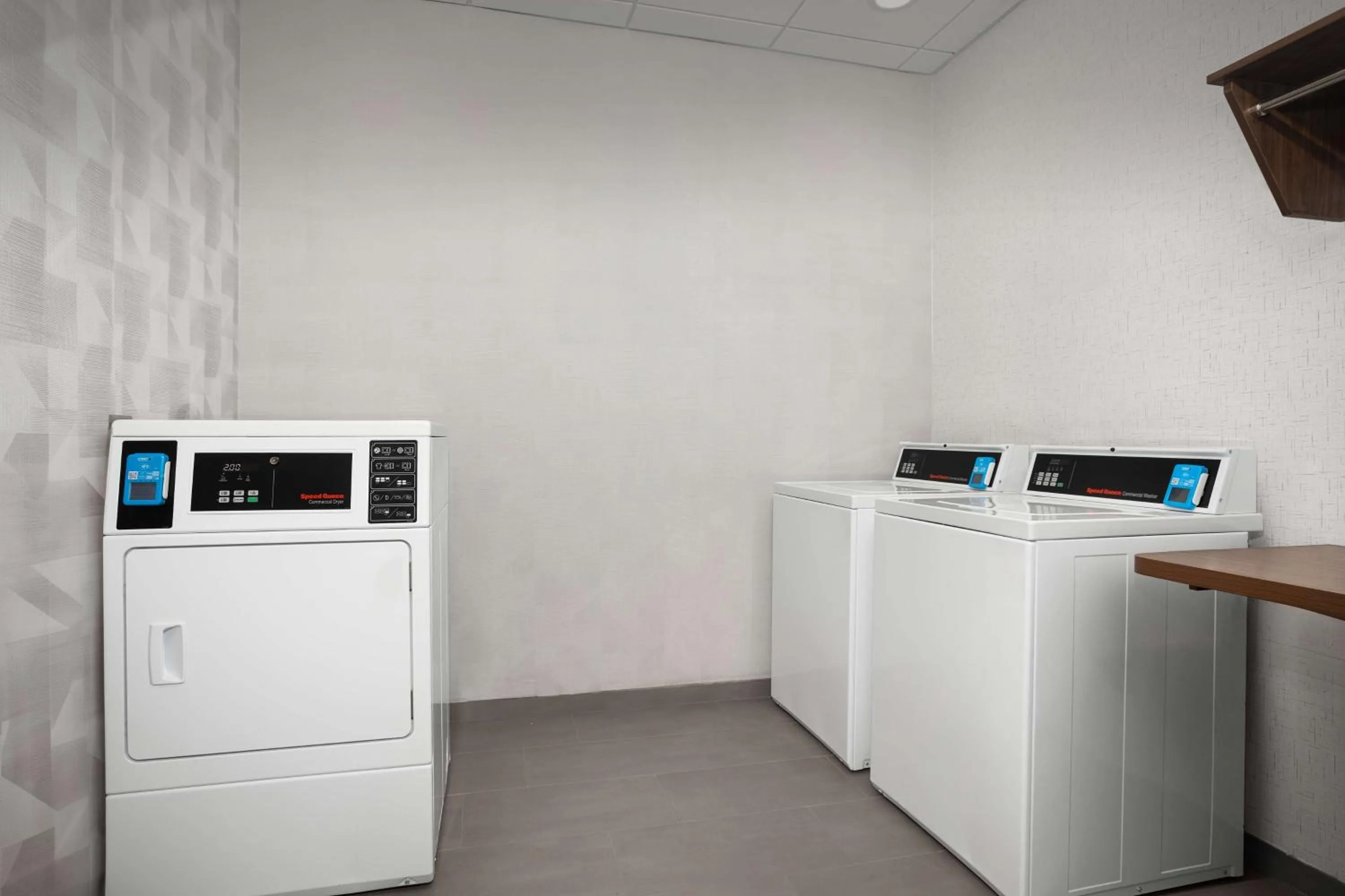laundry in Home2 Suites By Hilton Lubbock University