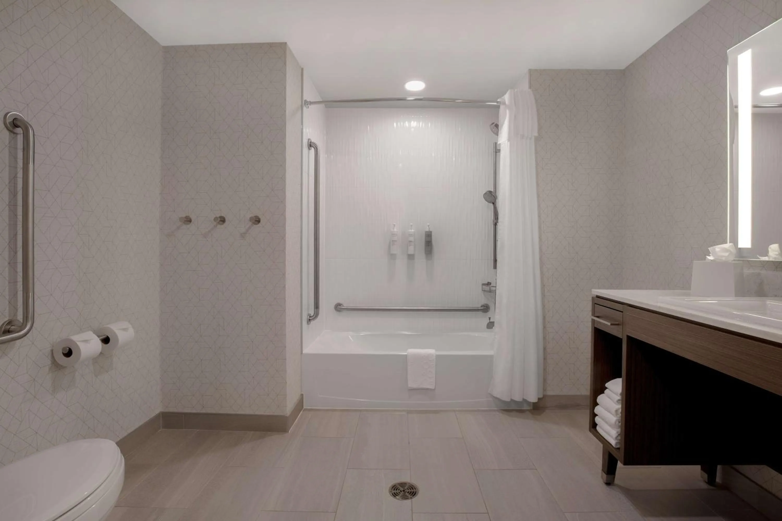 Bathroom in Home2 Suites By Hilton Thunder Bay