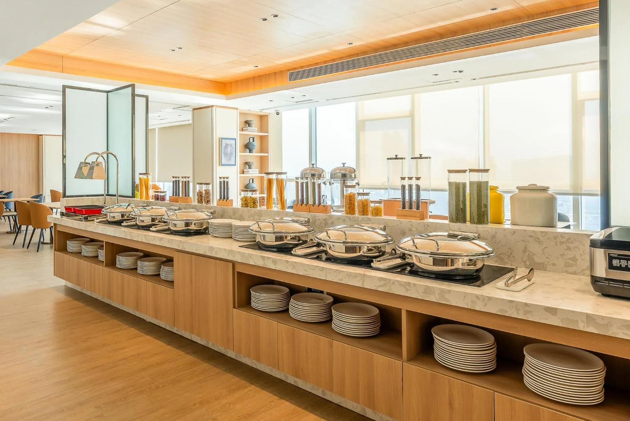 Breakfast in Holiday Inn Express Binzhou City Center by IHG