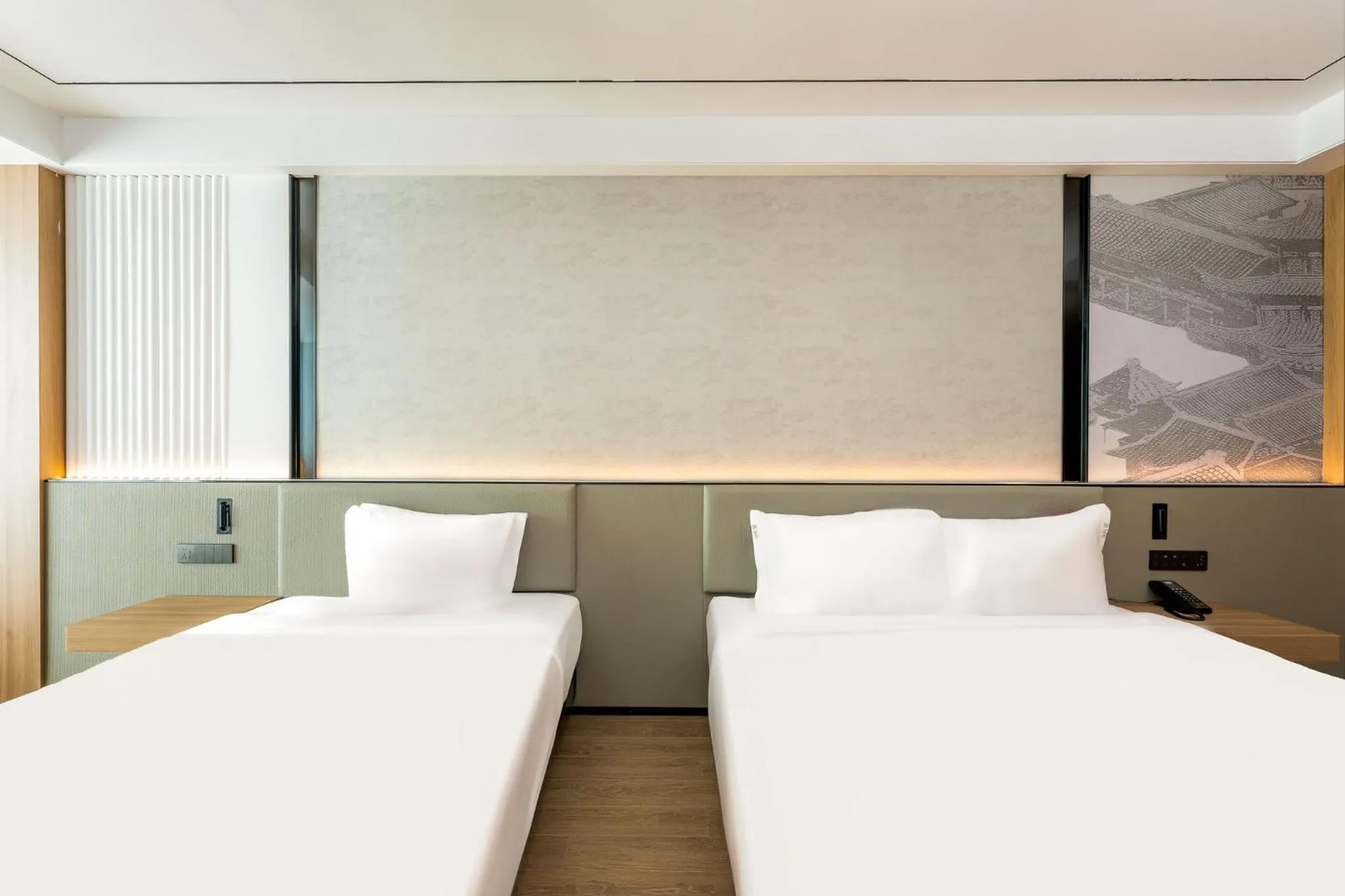 Photo of the whole room in Holiday Inn Express Binzhou City Center by IHG