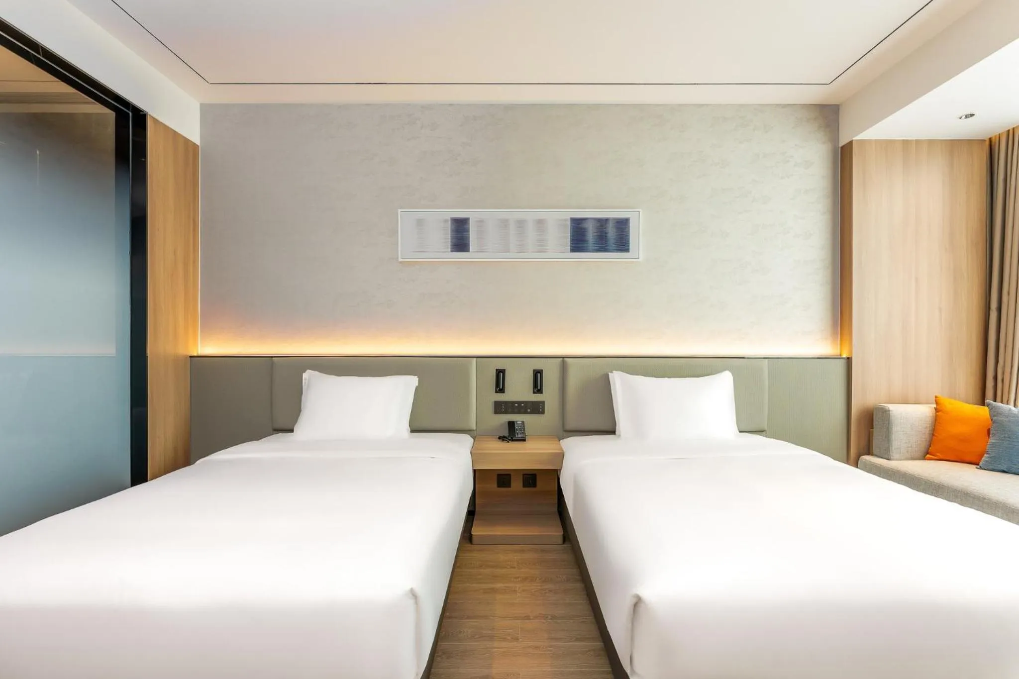 Photo of the whole room in Holiday Inn Express Binzhou City Center by IHG