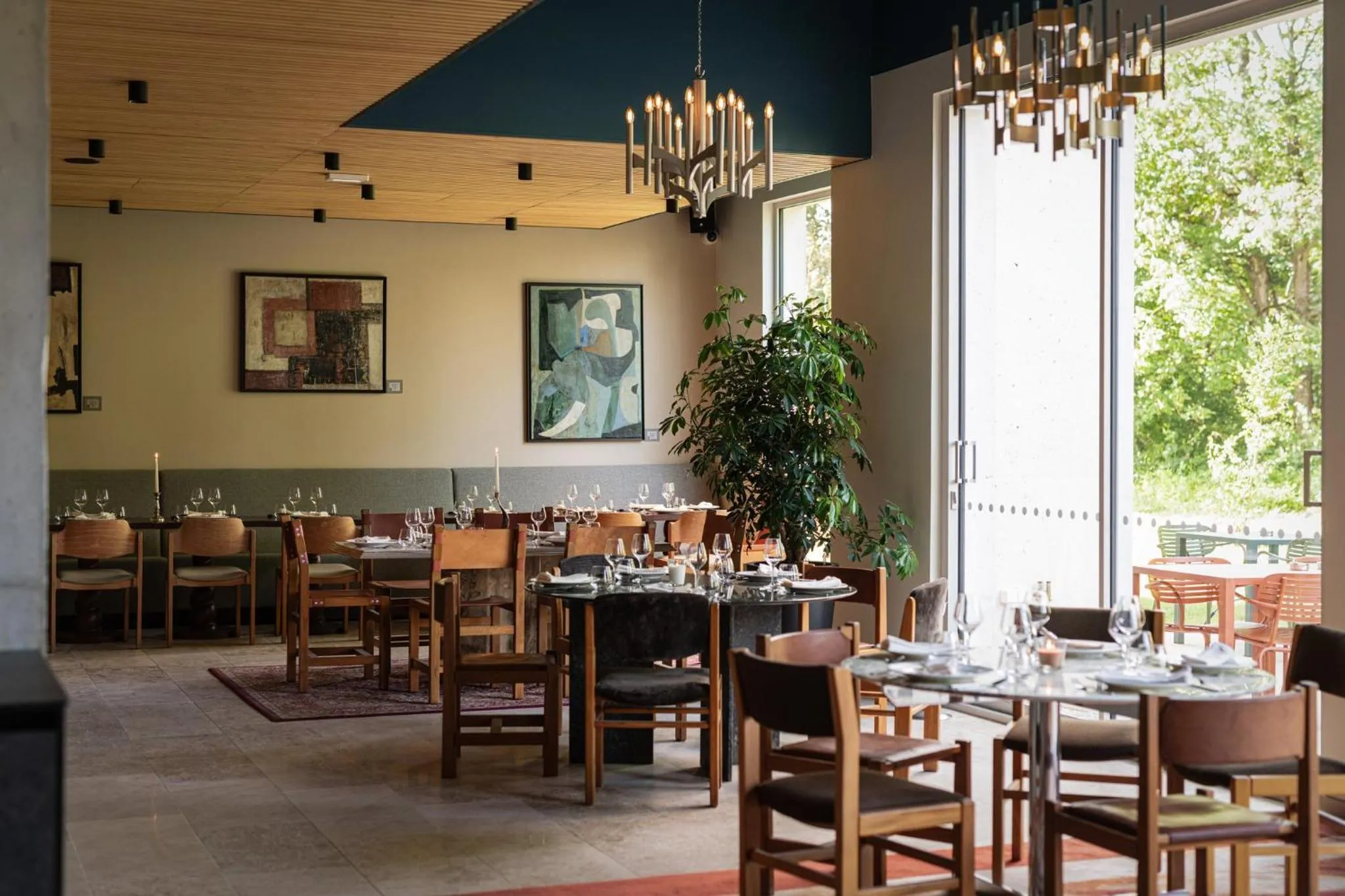 Restaurant/places to eat in voco Beaune , Cité des Vins by IHG