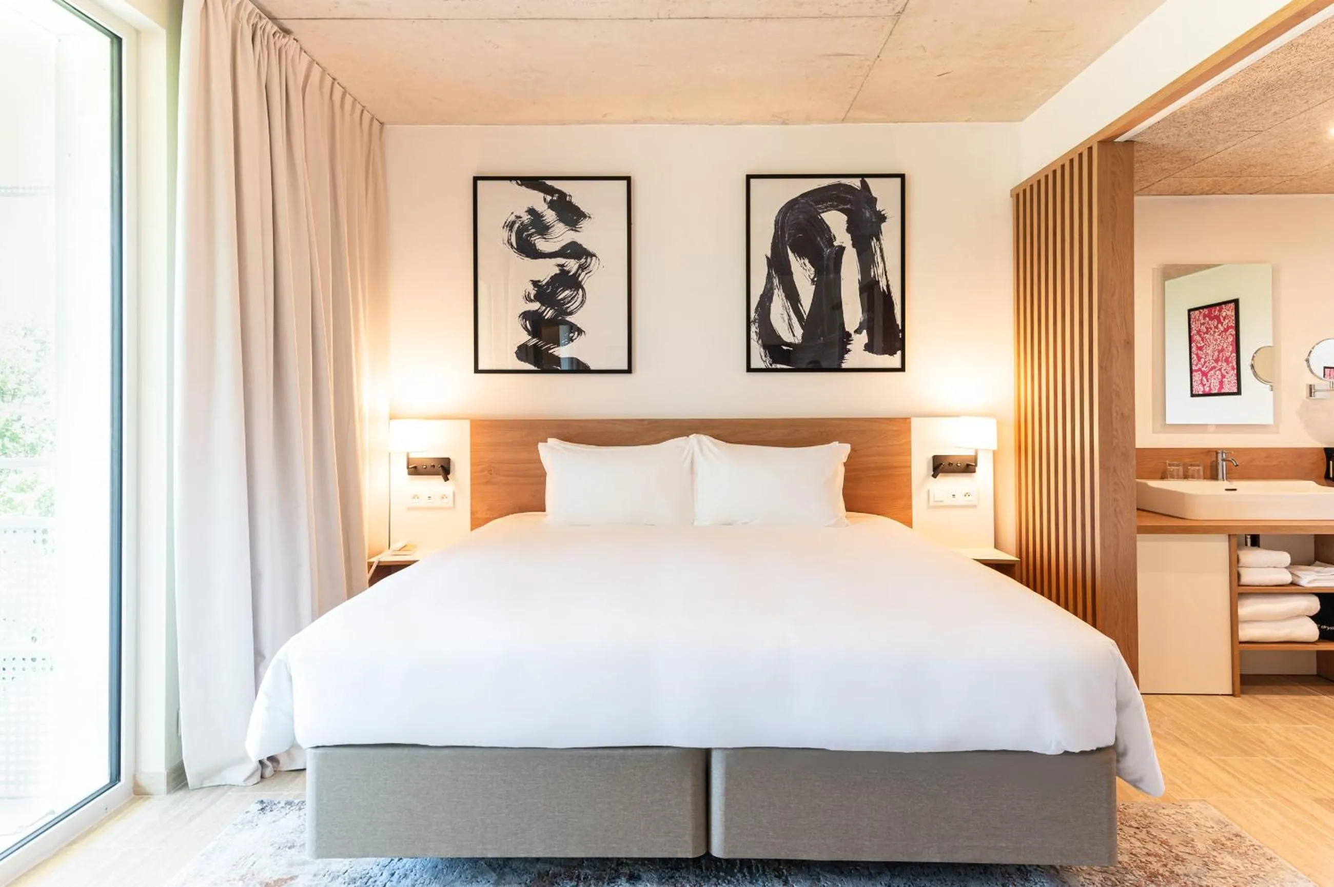 Bedroom, Bed in voco Beaune , Cité des Vins by IHG