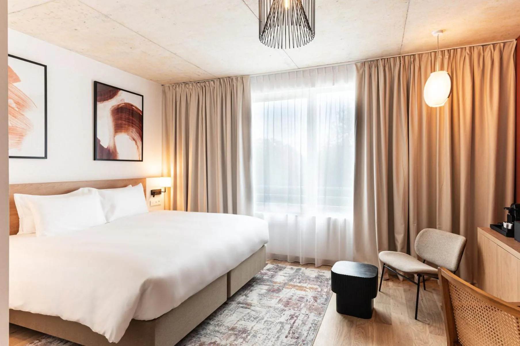 Photo of the whole room, Bed in voco Beaune , Cité des Vins by IHG