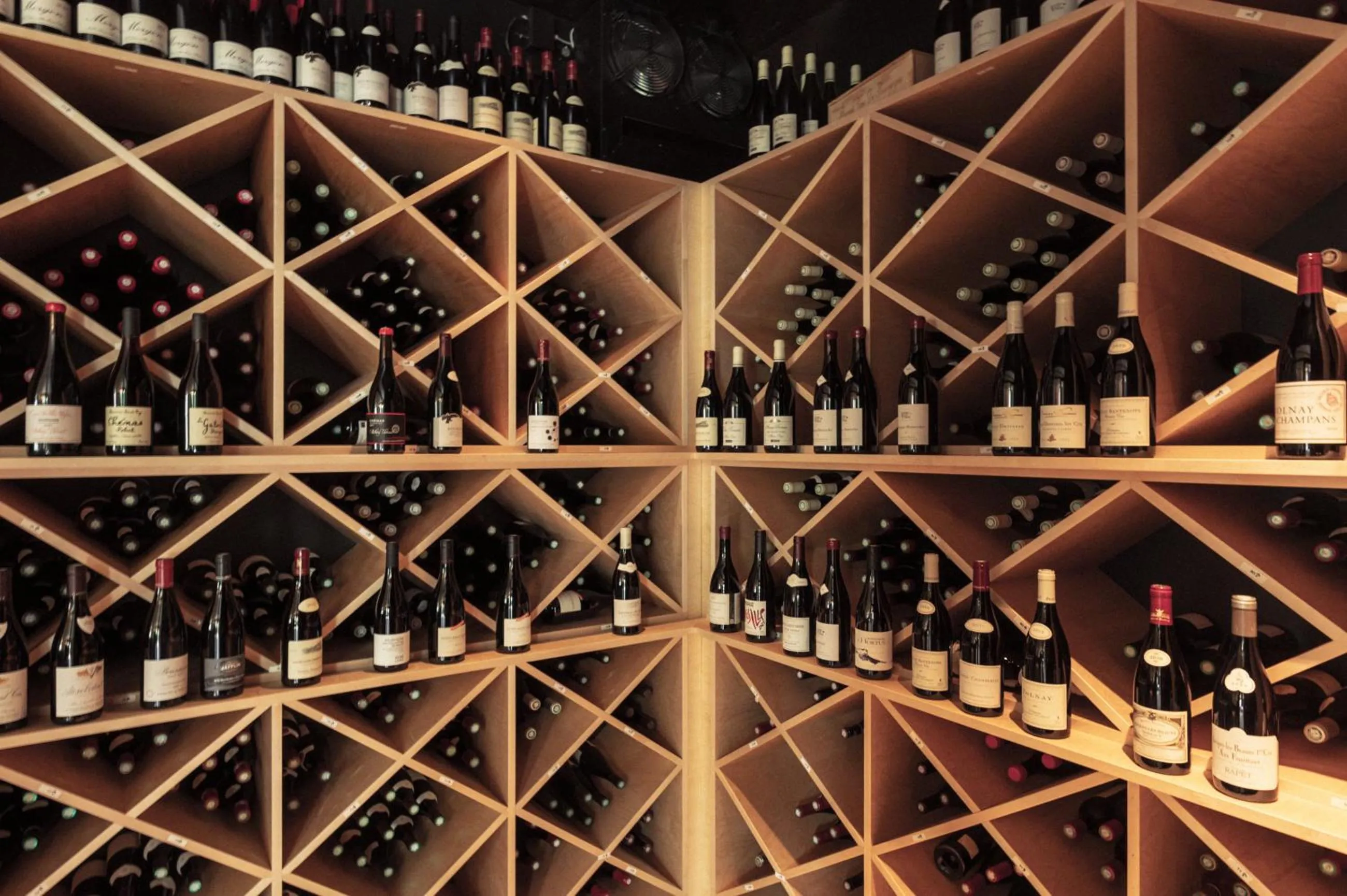 Restaurant/places to eat in voco Beaune , Cité des Vins by IHG