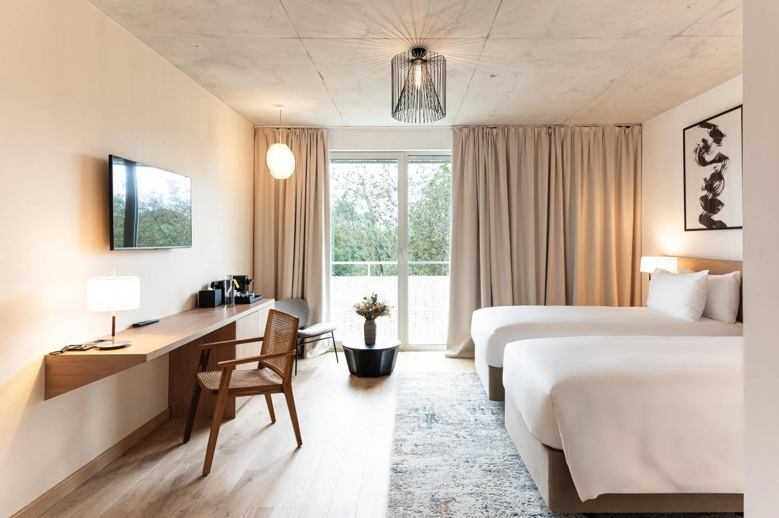 Photo of the whole room, Bed in voco Beaune , Cité des Vins by IHG